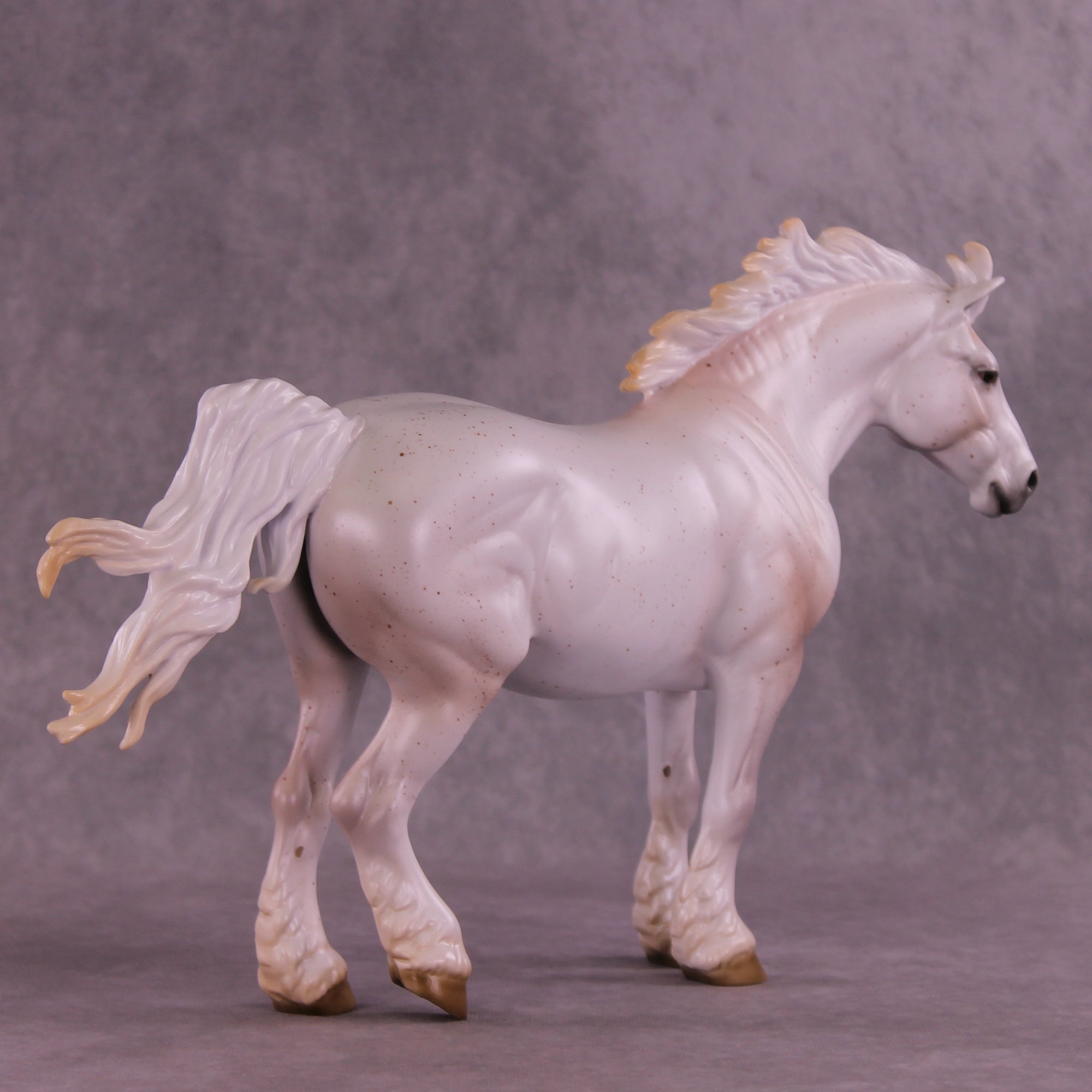 Lady Macbeth LE-15 FCM Bunny by Ellen Robbins CL25