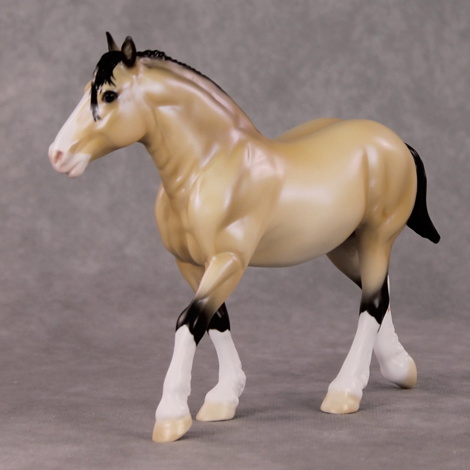 Hat Hair OOAK Buckskin with Blue Interference Pebble Draft By Ellen Robbins HS24