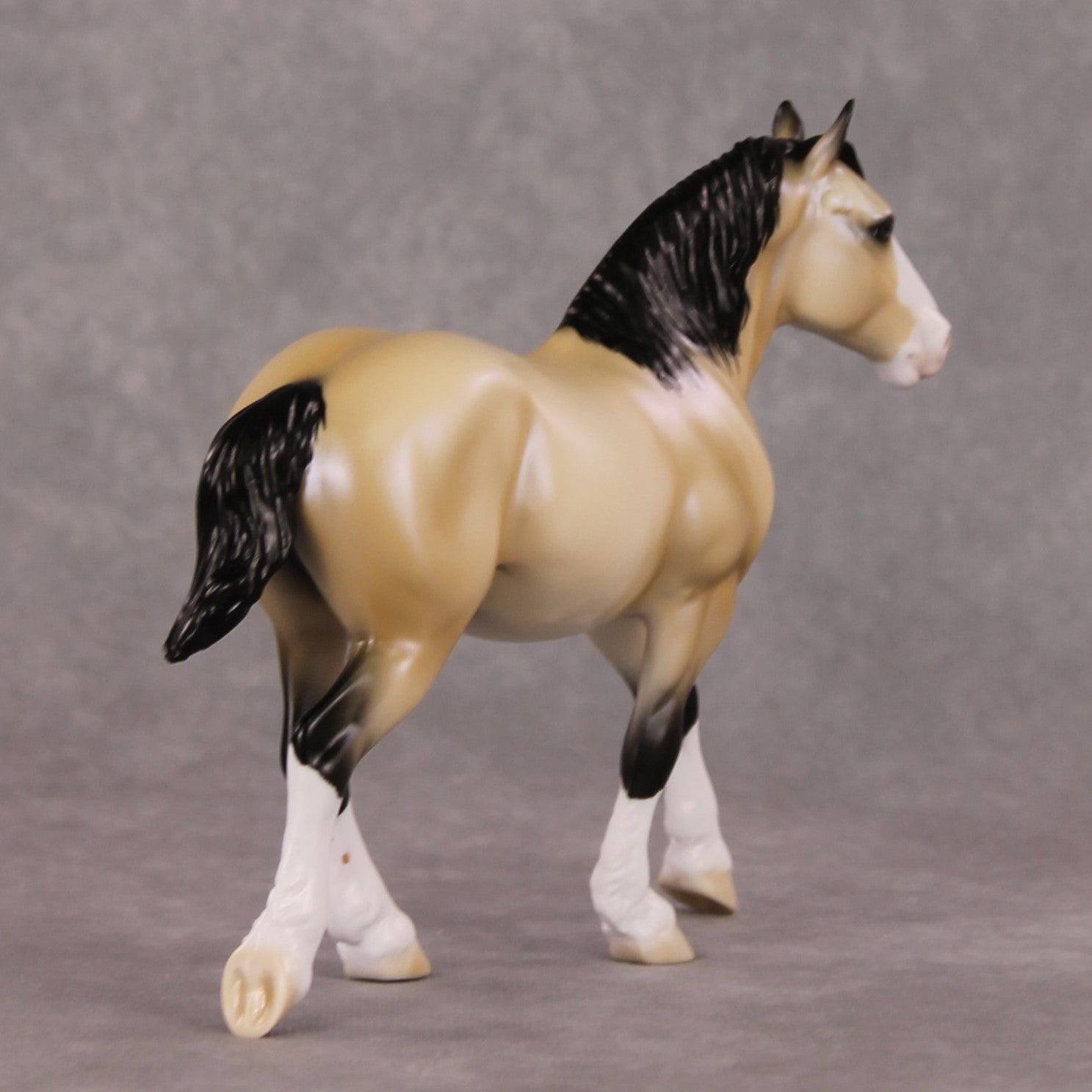 Hat Hair OOAK Buckskin with Blue Interference Pebble Draft By Ellen Robbins HS24