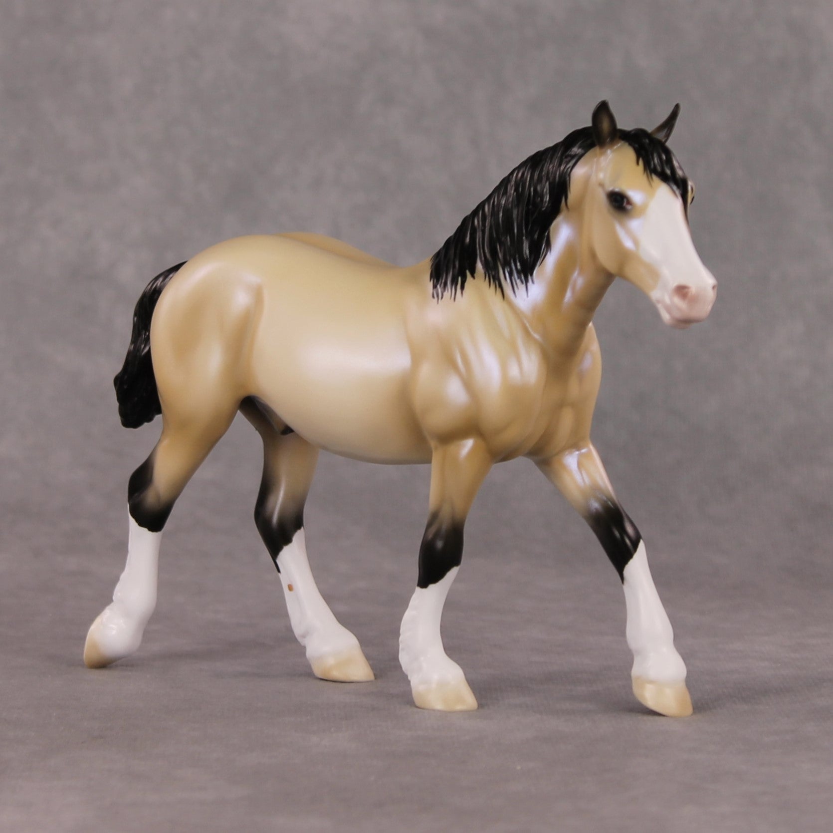 Hat Hair OOAK Buckskin with Blue Interference Pebble Draft By Ellen Robbins HS24