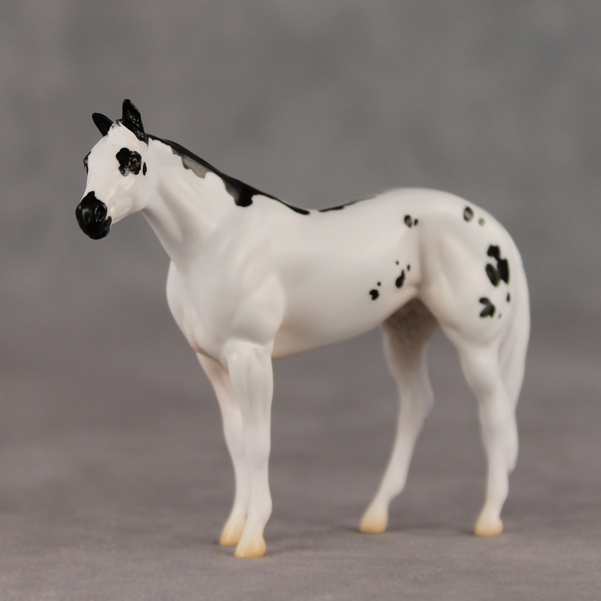 Hop To It LE-5 Chip Stock Horse by Jess Hamill SCD26