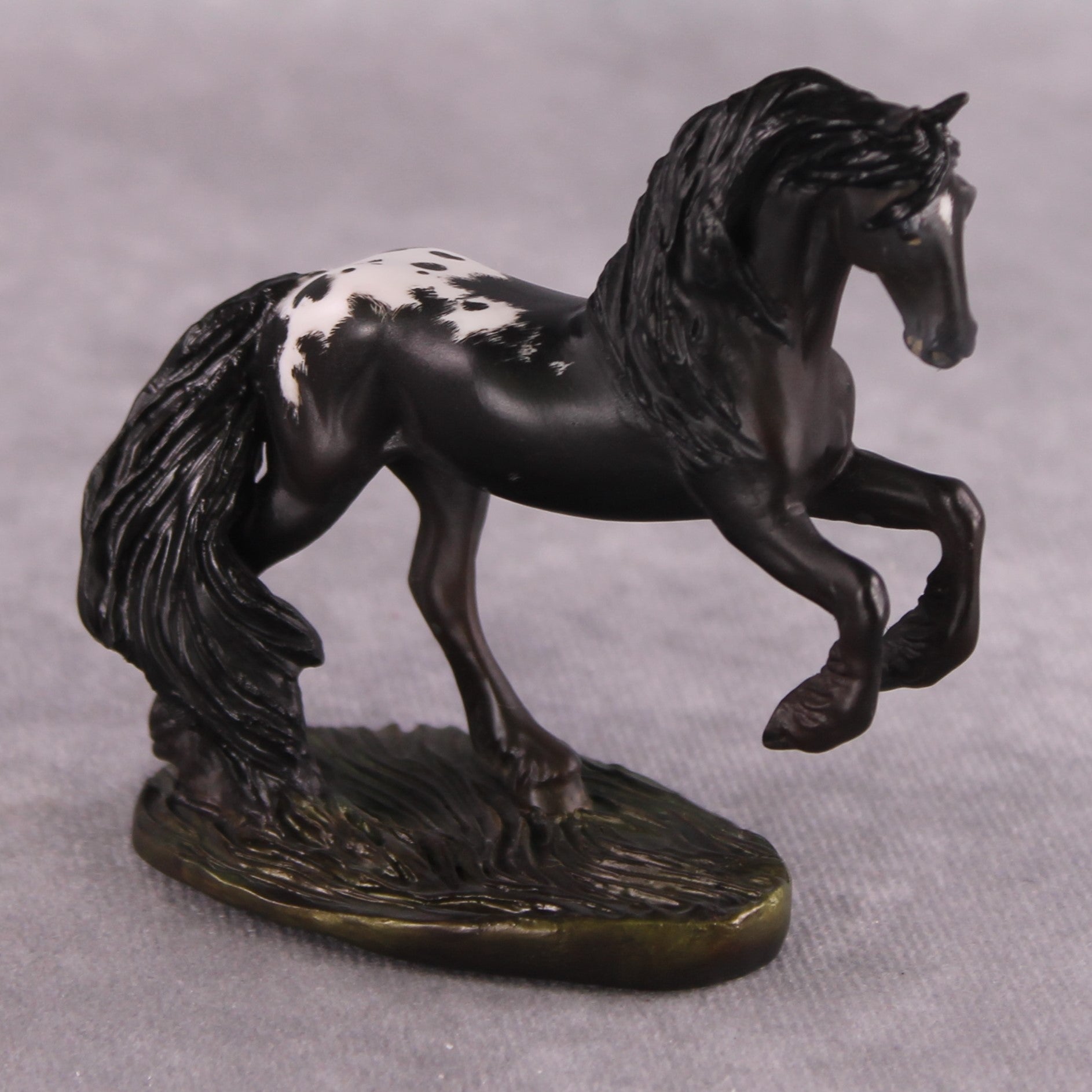 "Tachete" EFCM Friesian Chip By Kristen Cermele