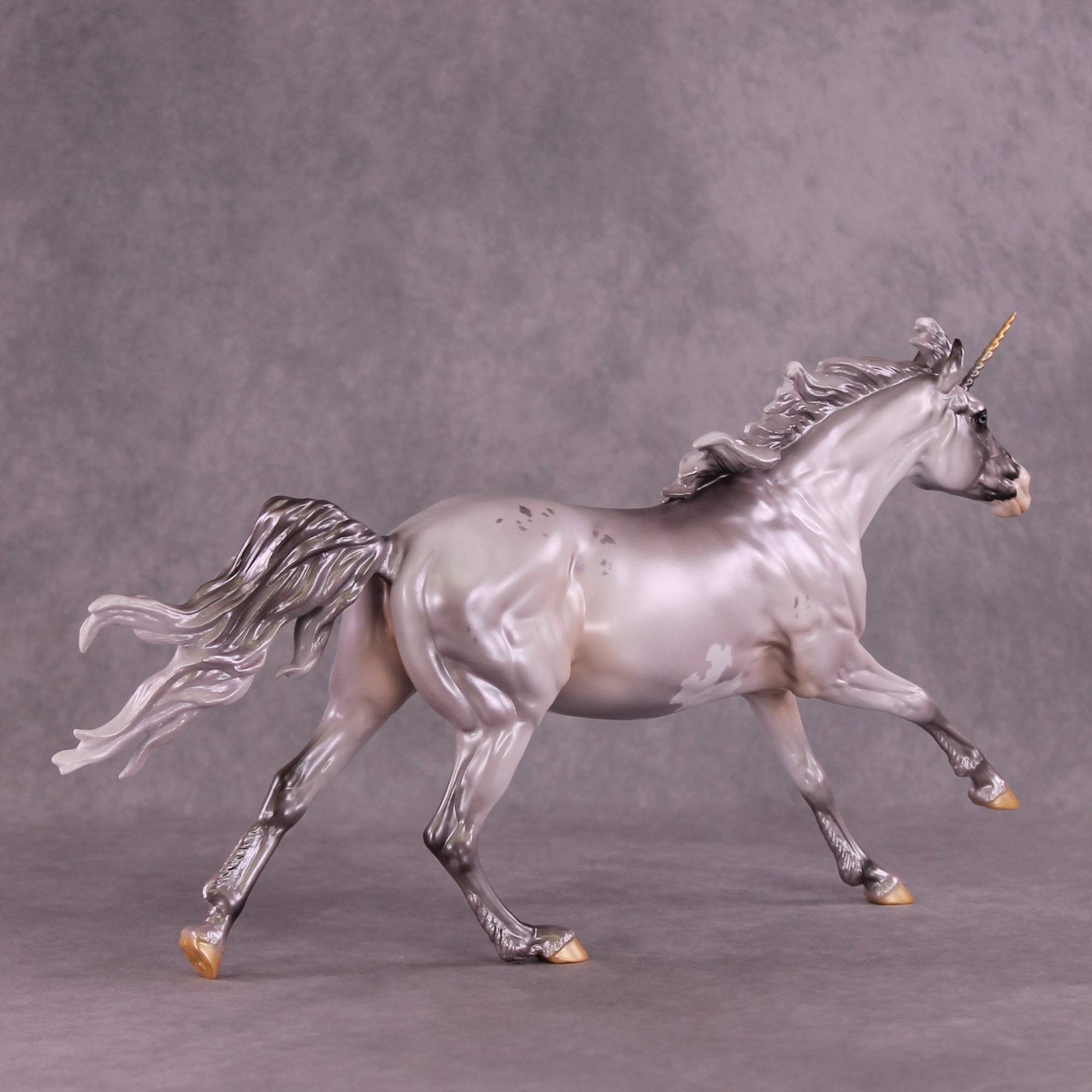 "Mahalo Two" LE-10 Volo Unicorn By Jess Hamill EQ25 Judges Model Run