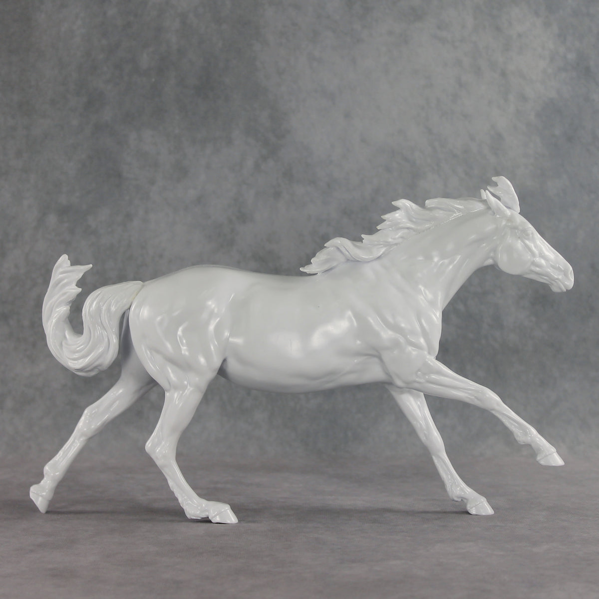 Design-A-Horse NEW FCM Volo March Release DAH26 PM02611