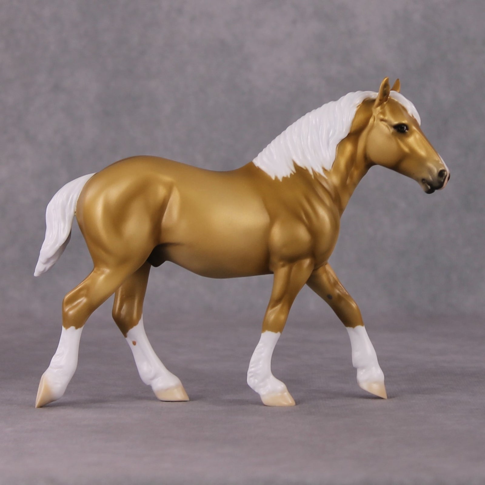 Gold Nugget OOAK Dark Palomino Draft Pebble By Ellen Robbins HS24