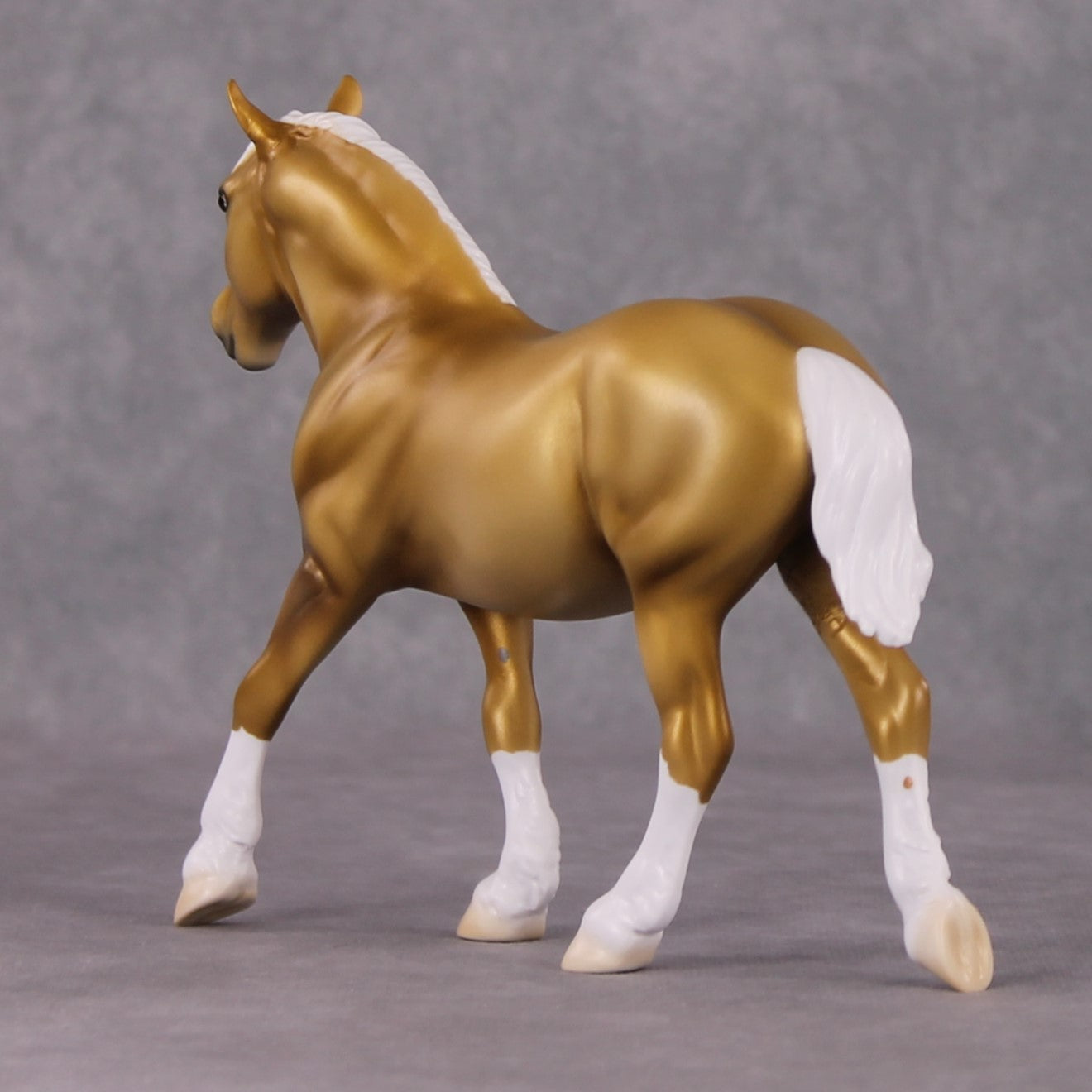 Gold Nugget OOAK Dark Palomino Draft Pebble By Ellen Robbins HS24