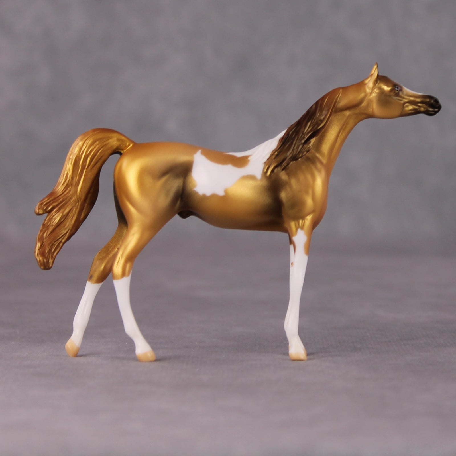 Shimmer OOAK Gold Tobiano Deco Arabian Chip by Jamie Adamson HS24