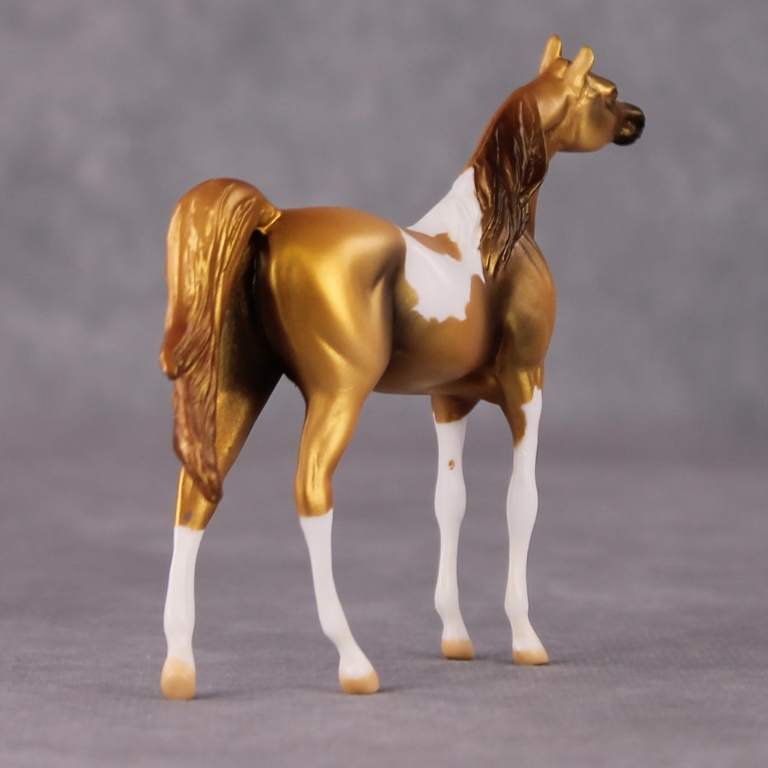 Shimmer OOAK Gold Tobiano Deco Arabian Chip by Jamie Adamson HS24