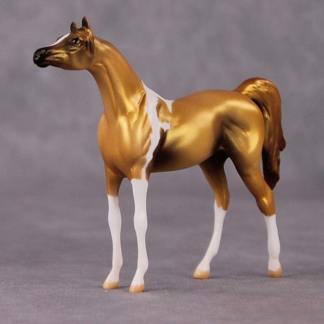 Shimmer OOAK Gold Tobiano Deco Arabian Chip by Jamie Adamson HS24
