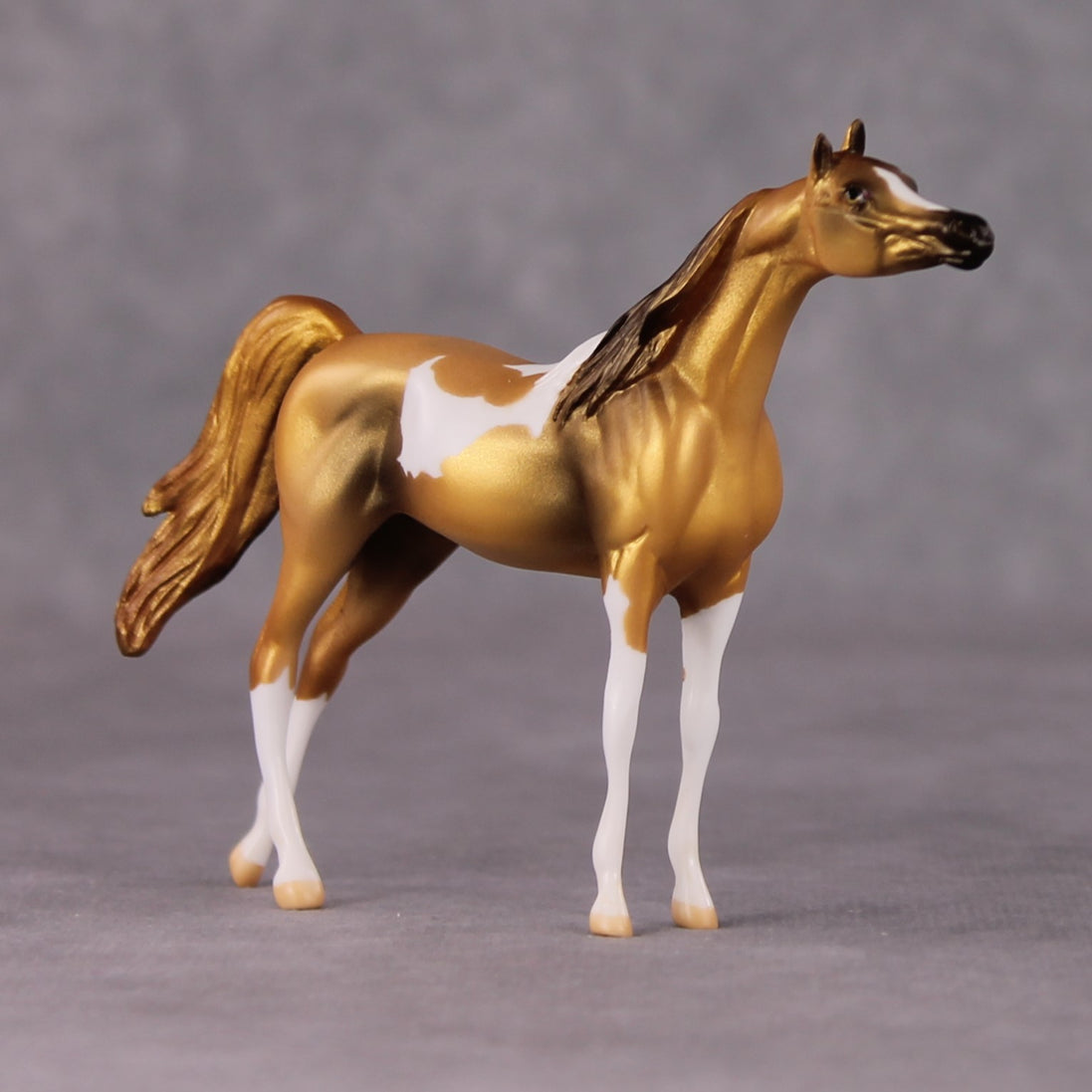 Shimmer OOAK Gold Tobiano Deco Arabian Chip by Jamie Adamson HS24