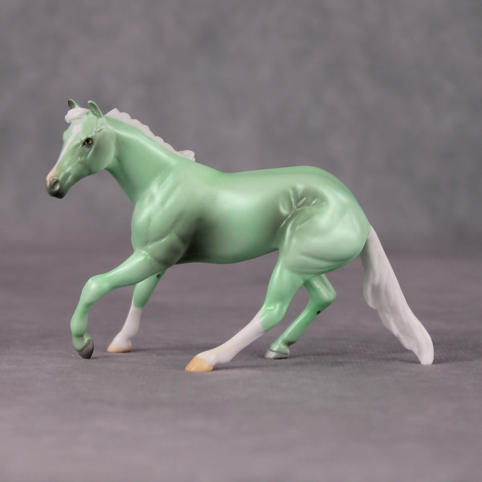 Holly OOAK Shaded Green Deco Cutter Chip by Jamie Adamson HS24