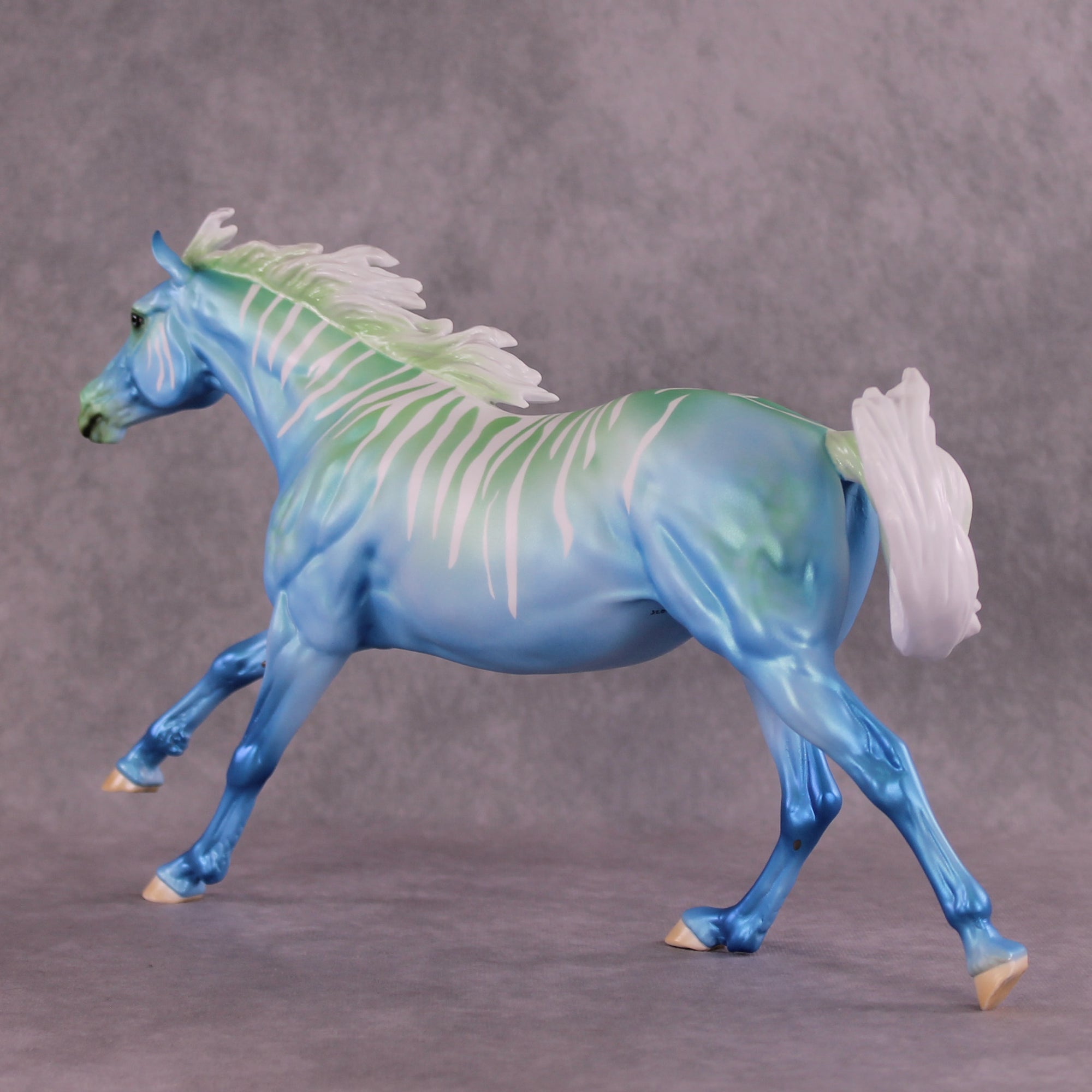 "Kokua" LE Volo By Ellen Robbins 2025 Volunteer Model