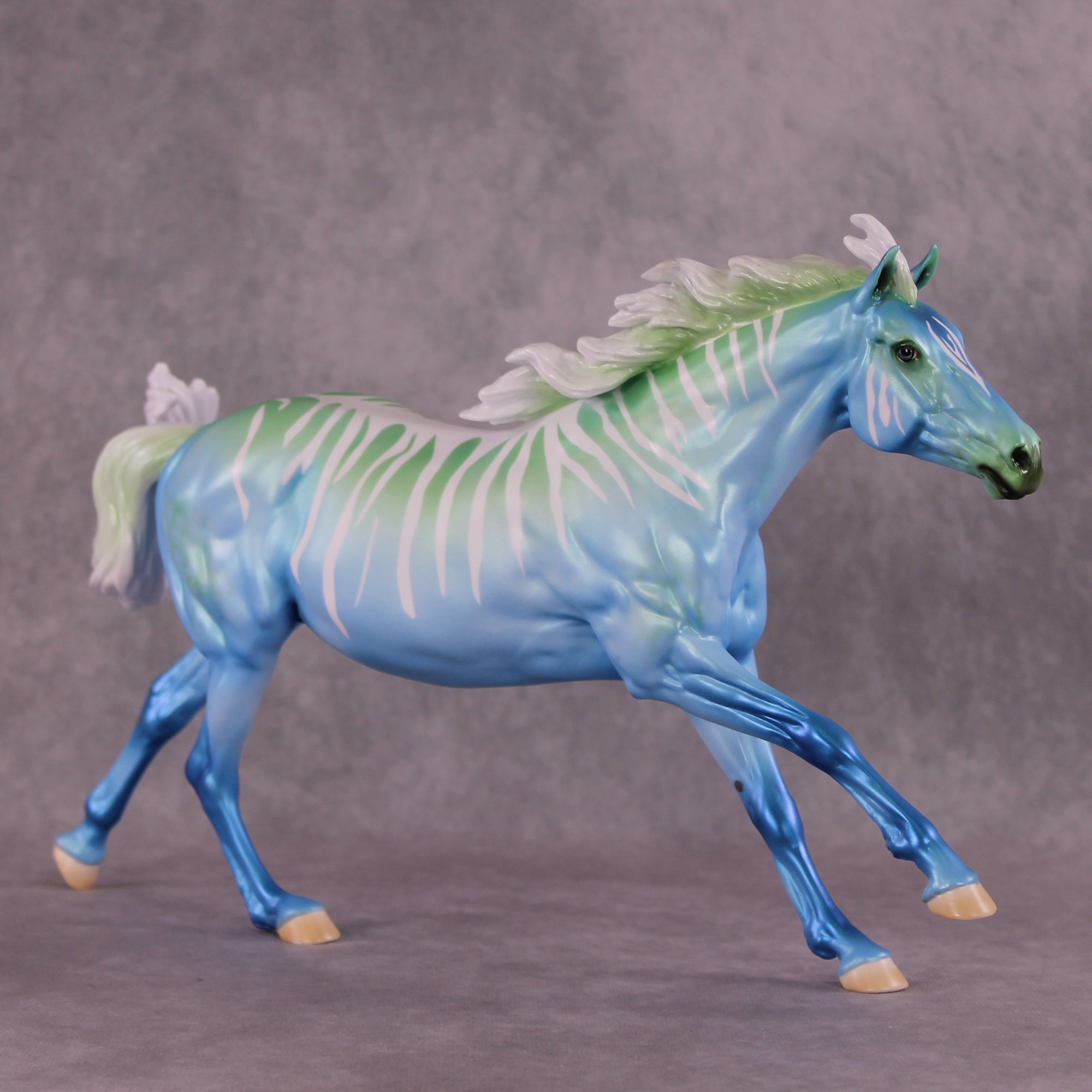 "Kokua" LE Volo By Ellen Robbins 2025 Volunteer Model