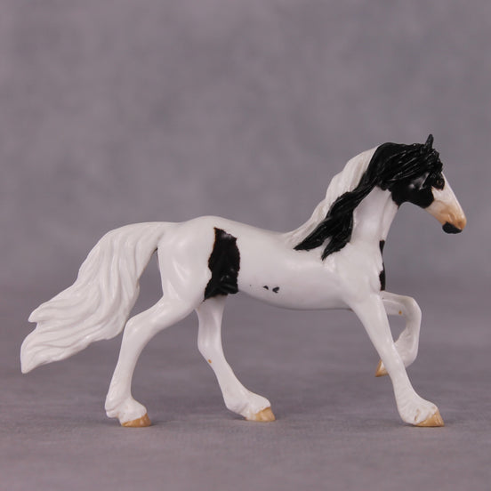 "Everybody Talks" OOAK Friesian Chip by Anna Rieck SHCF25OS