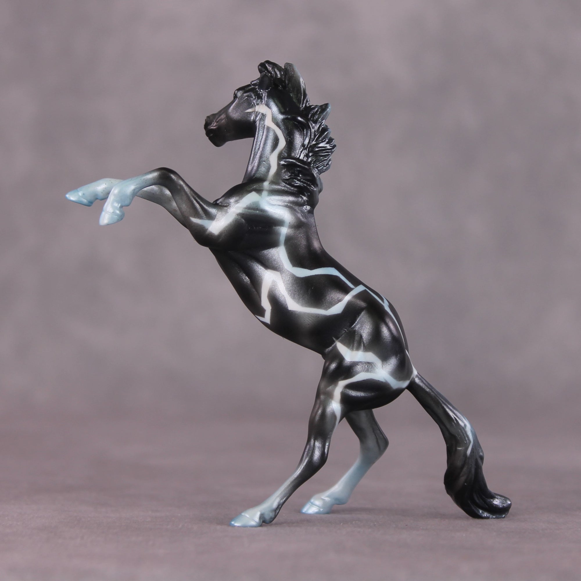 "Ice Storm" OOAK Rearing Chip By Kike Duarte SHCF25OS