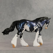 London LE-20 FCM Irish Cob by Julie Keim TS26