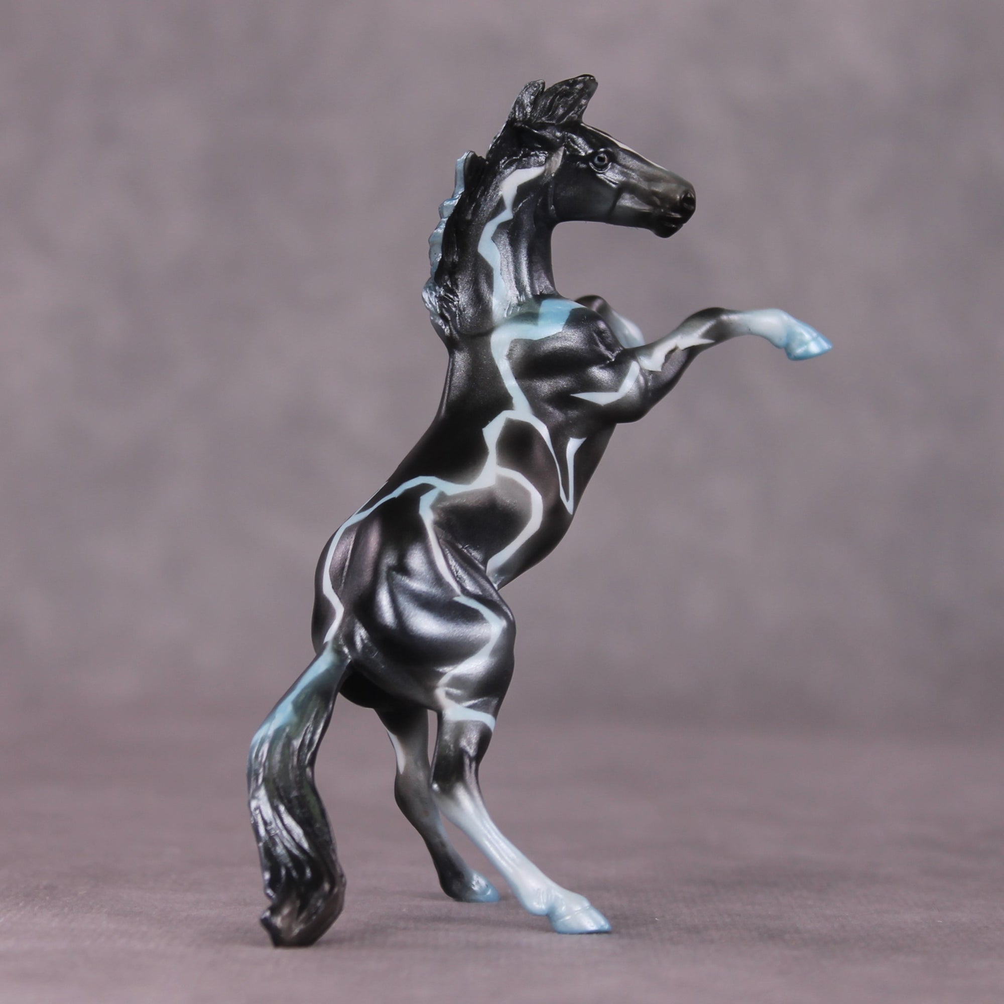 "Ice Storm" OOAK Rearing Chip By Kike Duarte SHCF25OS