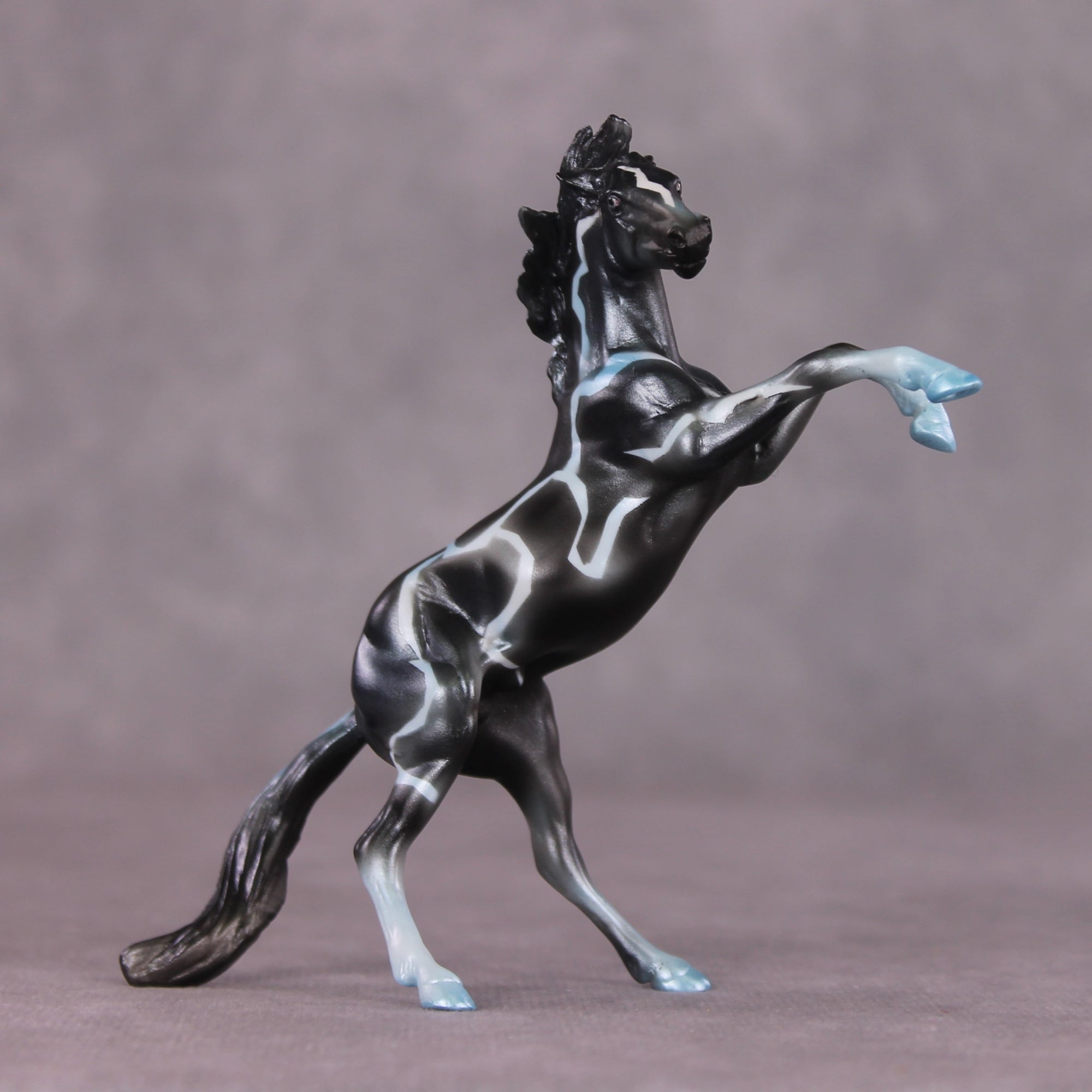 "Ice Storm" OOAK Rearing Chip By Kike Duarte SHCF25OS