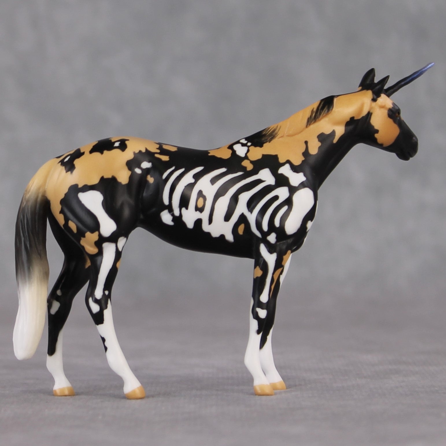 "Mini Mwitu" LE-3 African Wild Dog Skeleton Unicorn Deco Stock Chip By Jess Hamill -Secret Surprise Chip Drop