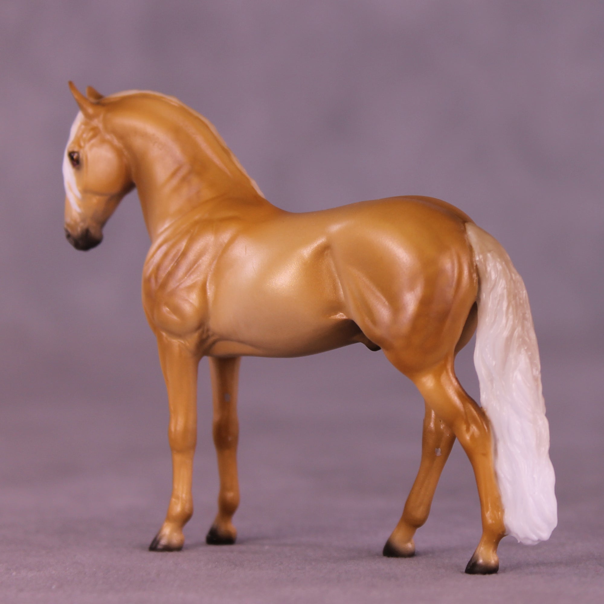 Espumillón LE-10 FCM Chip Friesian by Ellen Robbins HS25