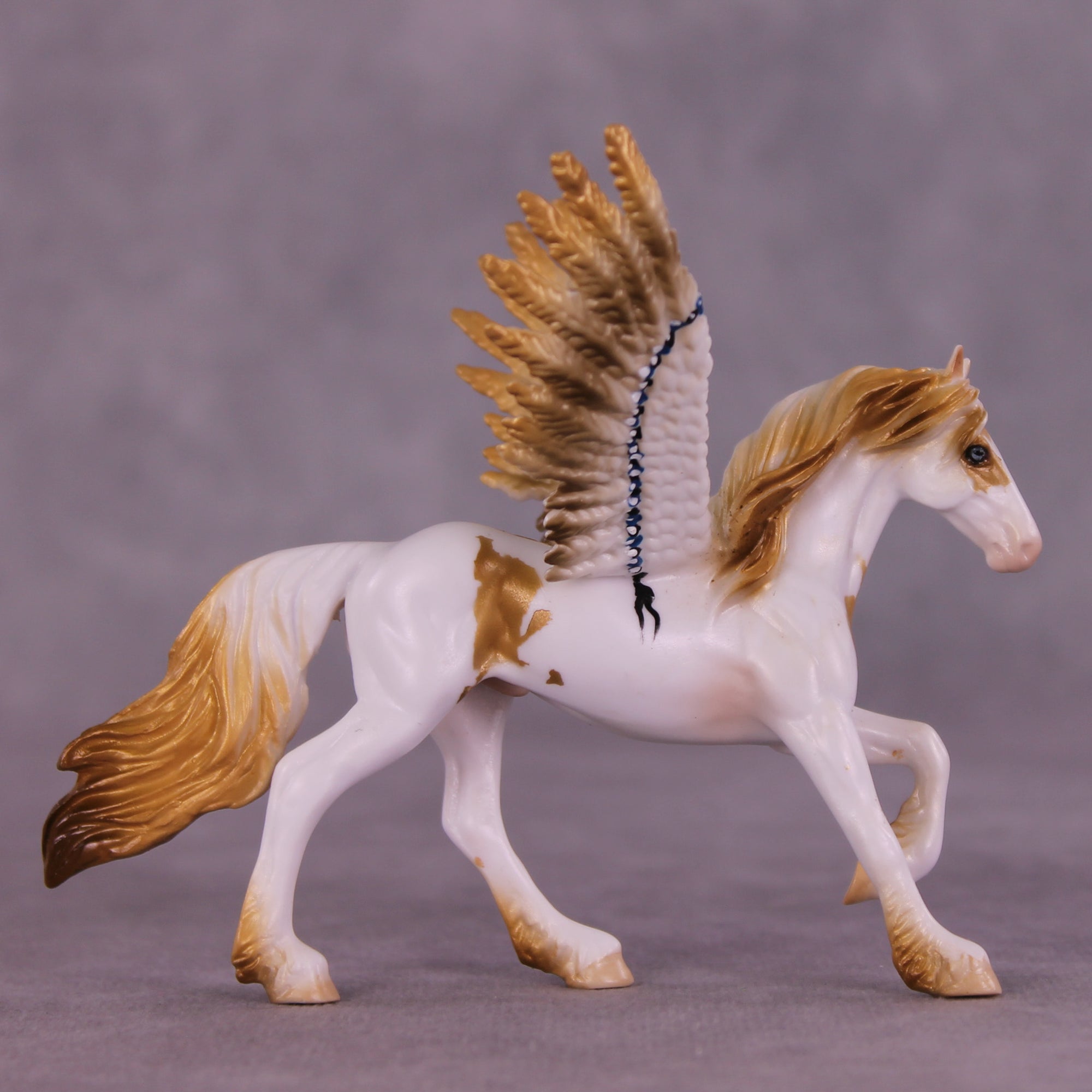 Preview: River of Light LE-10 FCM Chip Friesian by Dawn Quick LHS25