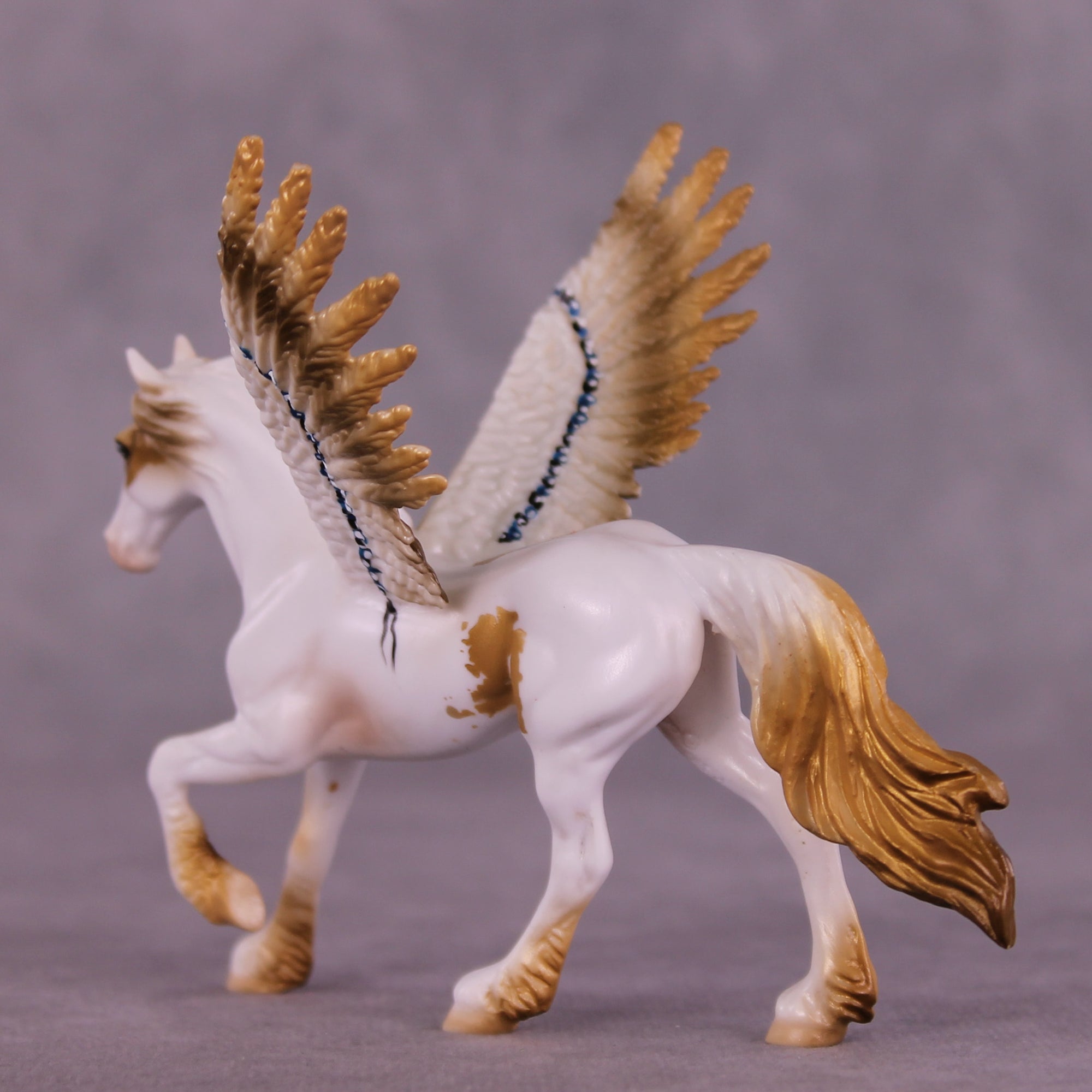 Preview: River of Light LE-10 FCM Chip Friesian by Dawn Quick LHS25