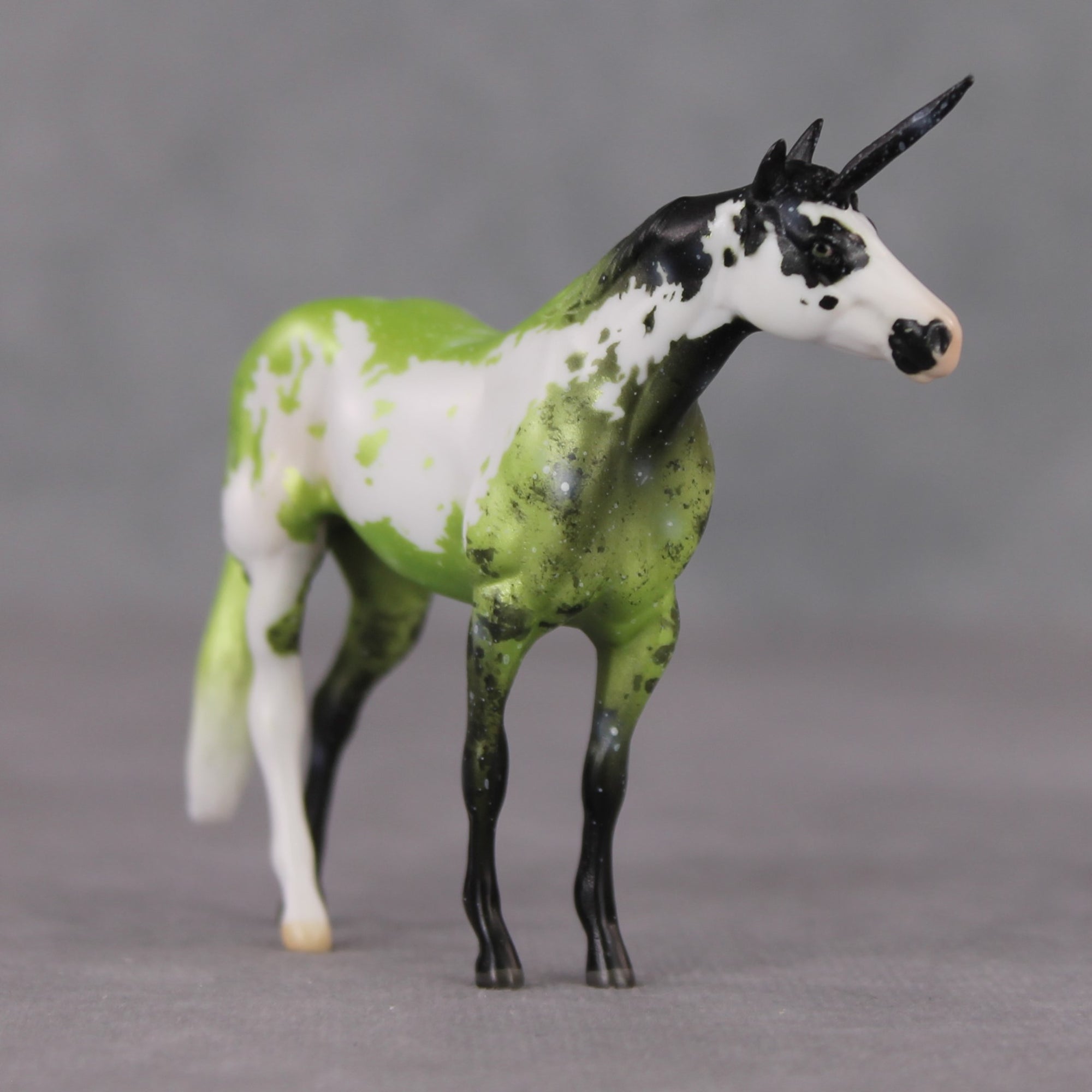 "Mini [Redacted]" LE-3 Alien Inspired Green Deco Unicorn Stock Chip By Jess Hamill -Secret Surprise Chip Drop