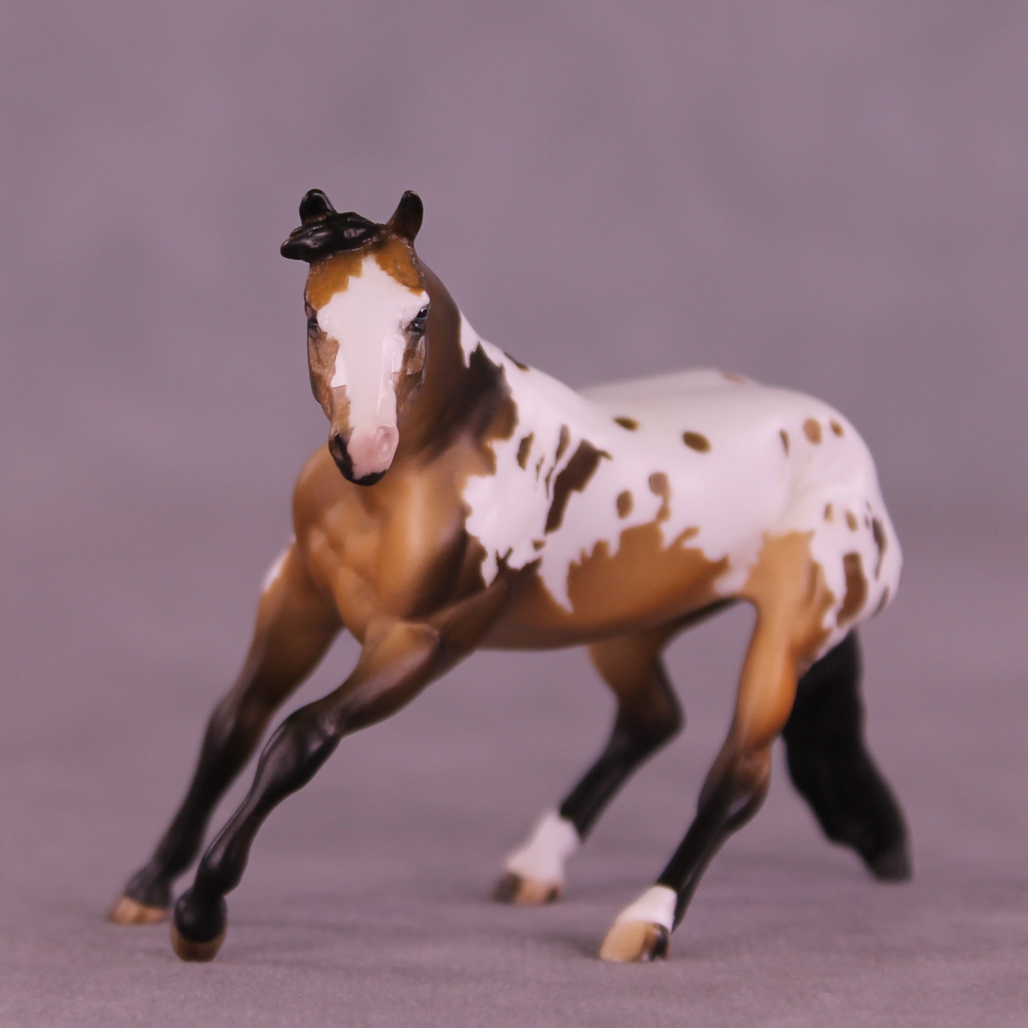 Mini Passerelle OOAK Chip Cutting Horse by Julie Keim SCD26