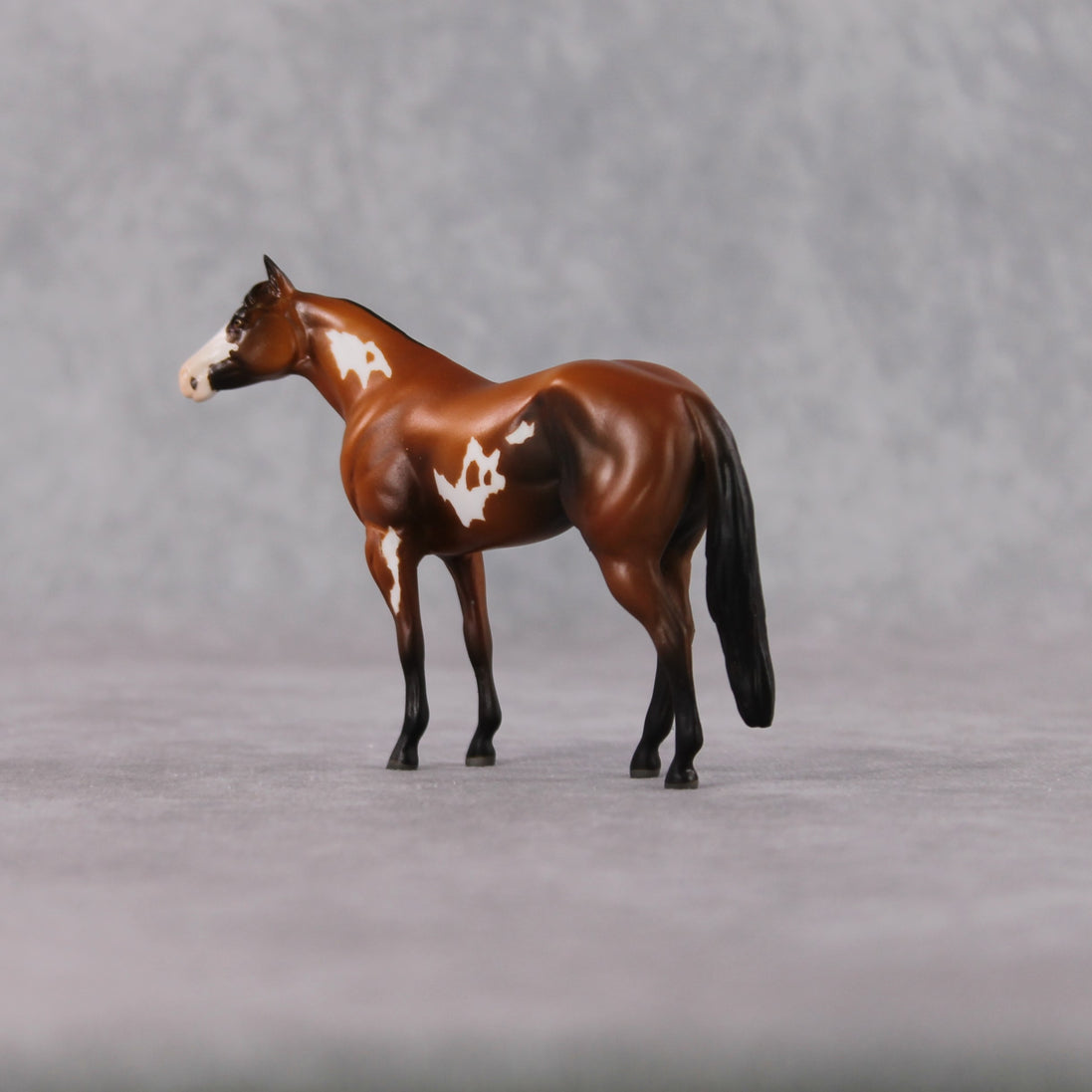 "Ranch" LE-2 Light Chestnut Overo Thoroughbred Chip By Jamie Adamson $99 Chips Sale 02/03/2025