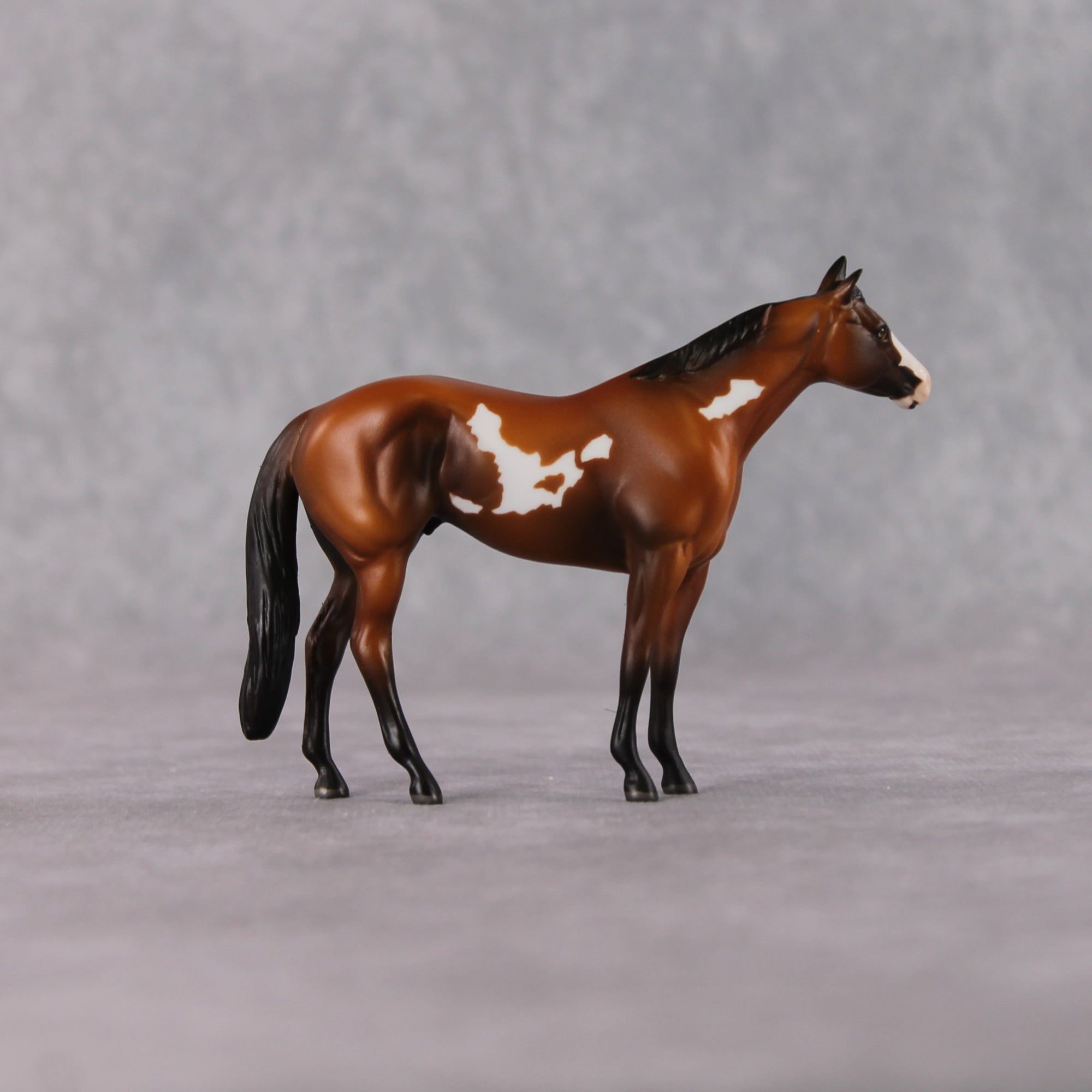"Ranch" LE-2 Light Chestnut Overo Thoroughbred Chip By Jamie Adamson $99 Chips Sale 02/03/2025