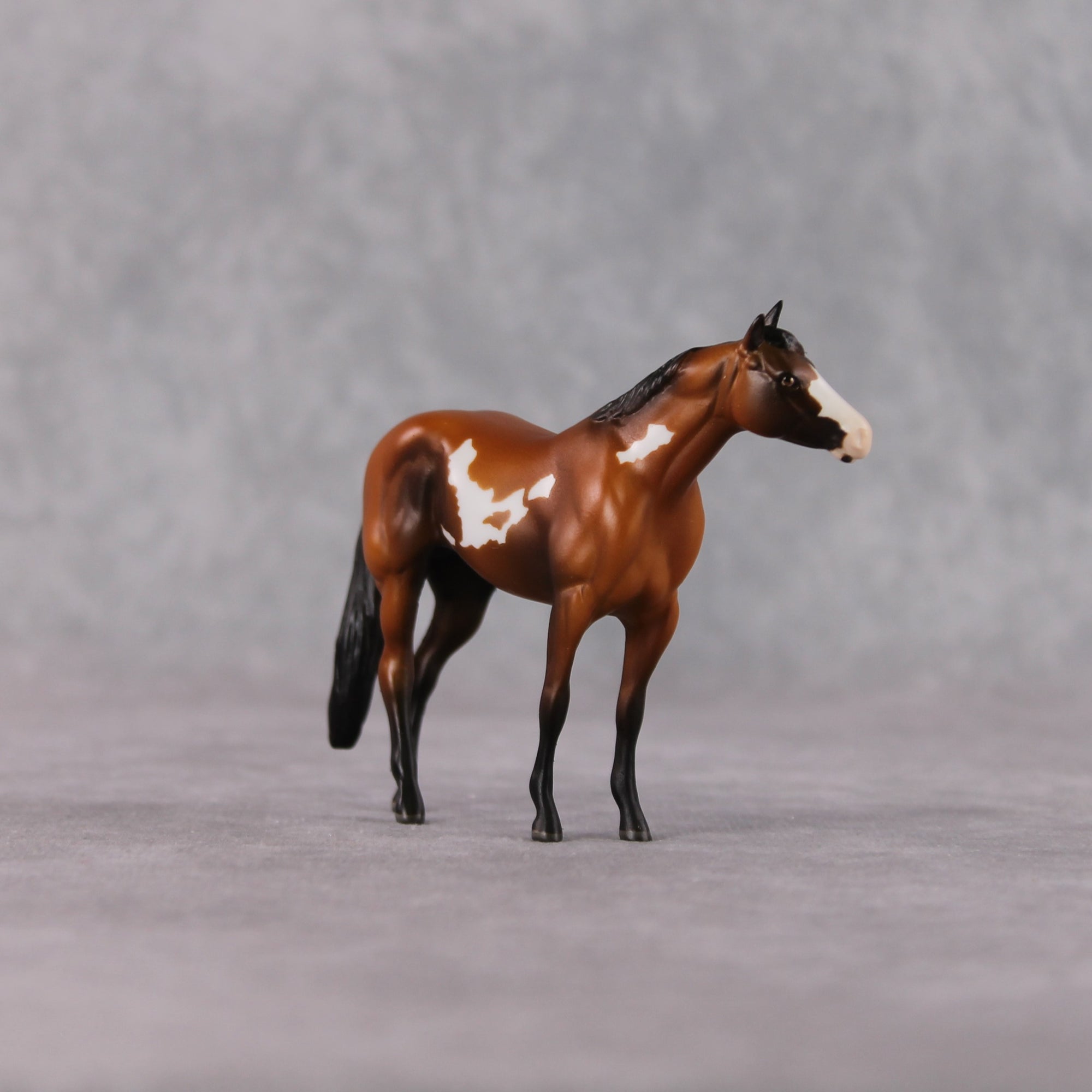 "Ranch" LE-2 Light Chestnut Overo Thoroughbred Chip By Jamie Adamson $99 Chips Sale 02/03/2025