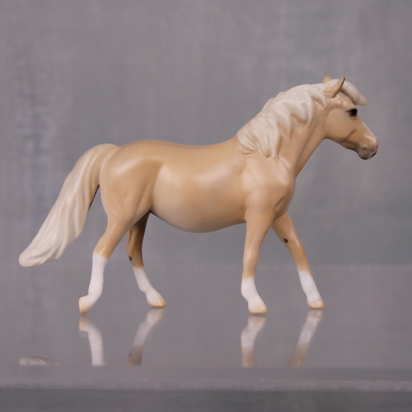 Honey Bunches OOAK Series of 20 Shetland Ponies Palomino Pony Chip By Jess Hamill LHS24