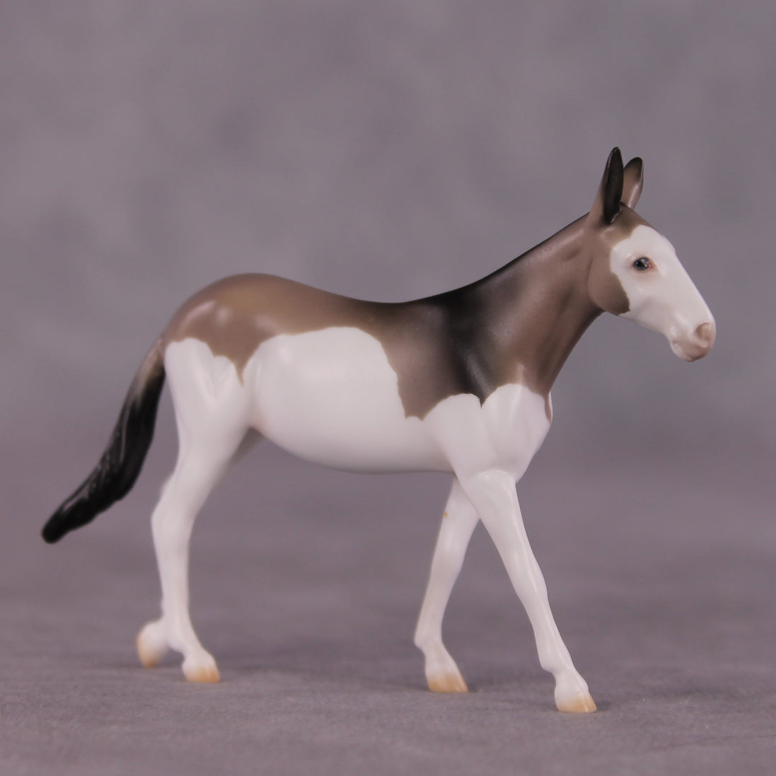 "Nectogale" LE-5 Mule Chip Mollie By Ellen Robbins CL25