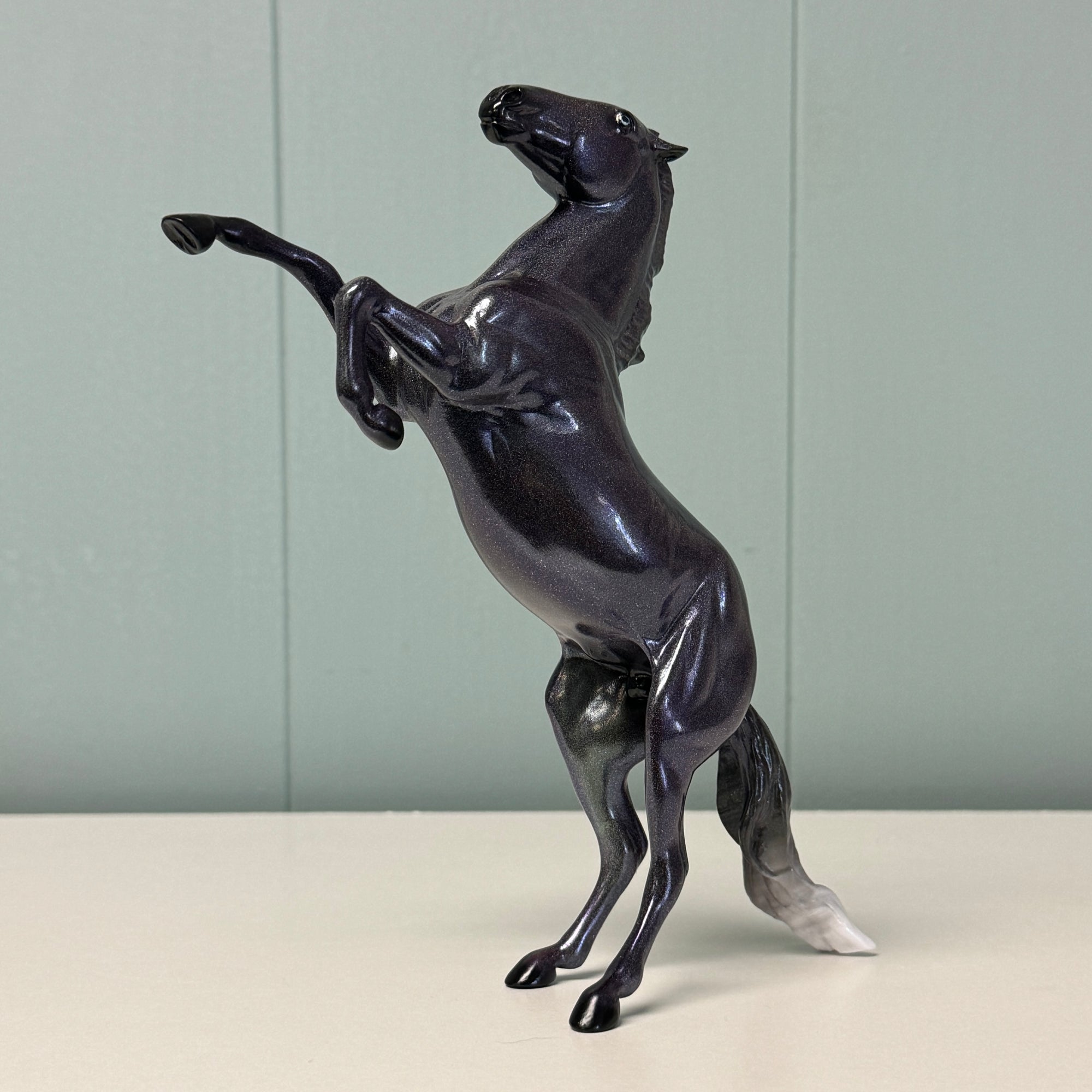 Party Animal OOAK Purple Halochromic Rearing Pebble By Ellen Robbins EQ24