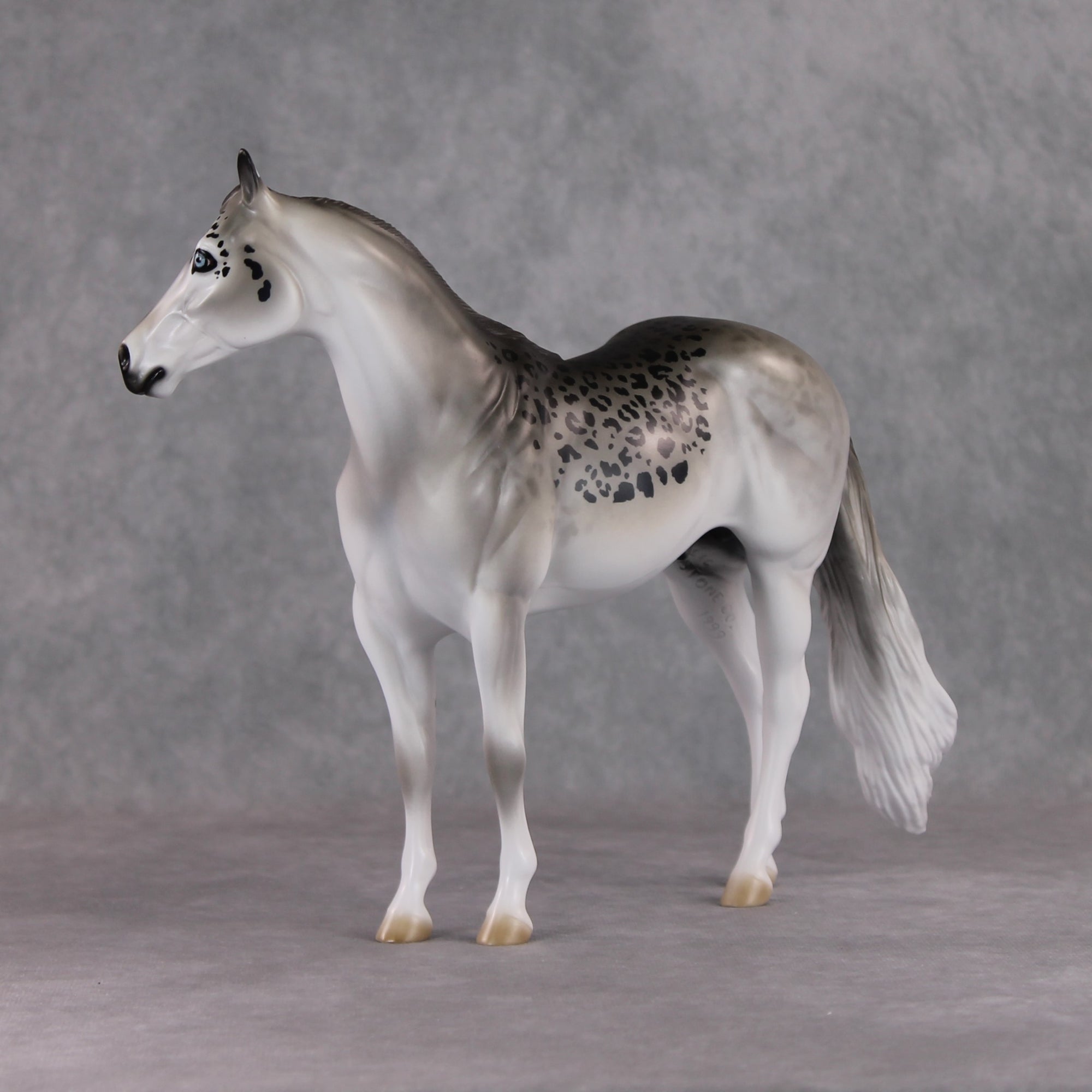 "Uncia" LE-9 Snow Leopard Ideal Stock Horse By Jess Hamill Menagerie Series: Central Asia MS25