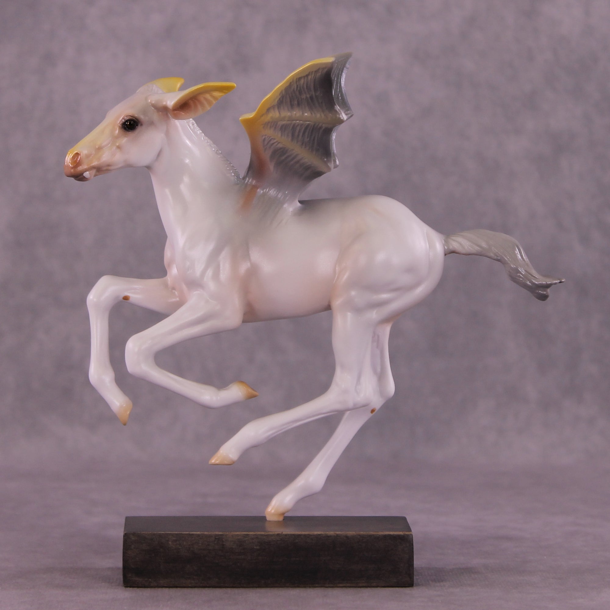 Black Bat: Chiro LE-5 EFCM Pimento by Jess Hamill MM25