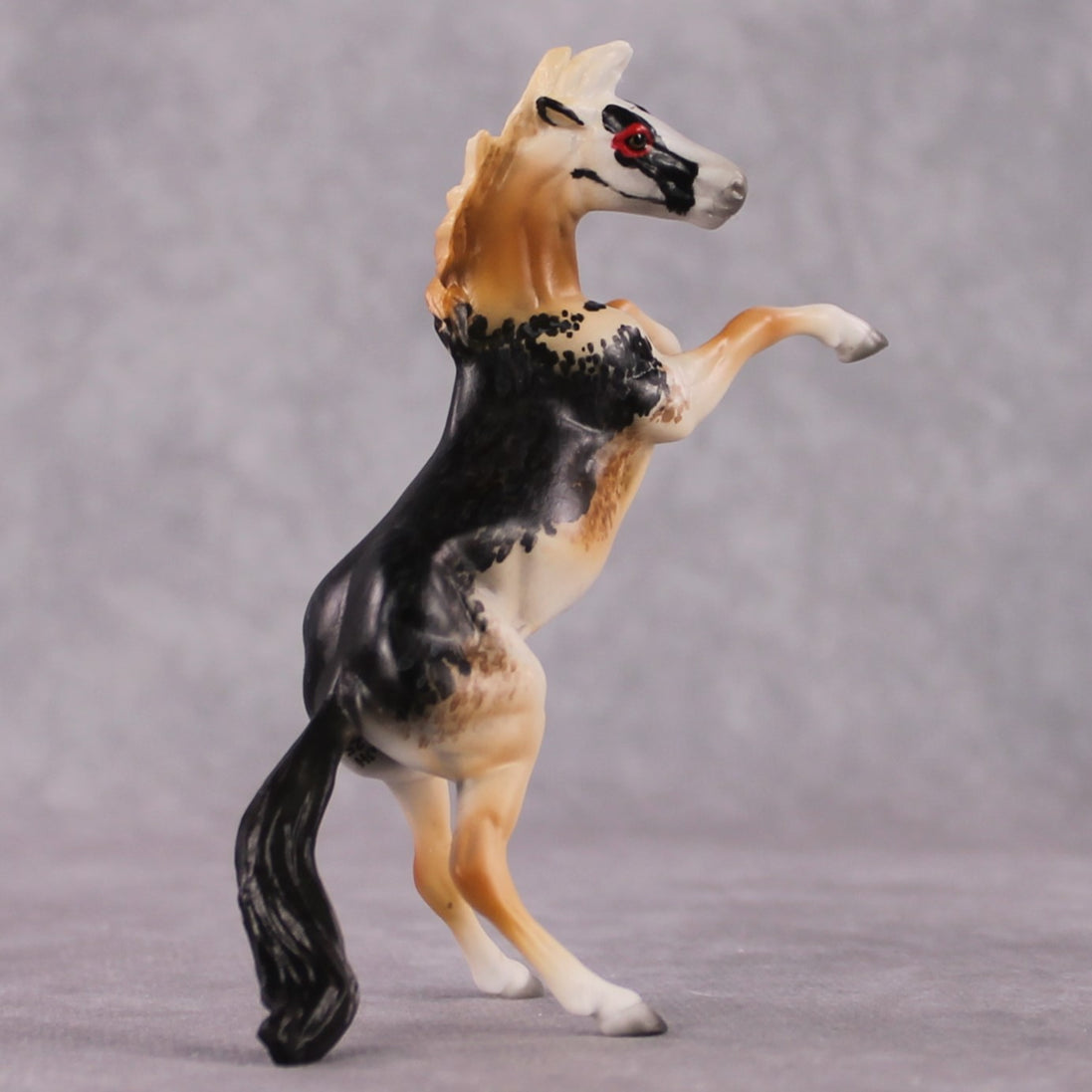 "Ossifrage" LE-3 Bearded Vulture Bird Inspired Deco Rearing Chip By Jess Hamill Menagerie Series: Central Asia MS25