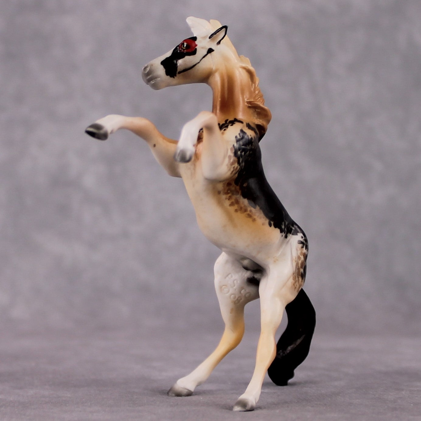 "Ossifrage" LE-3 Bearded Vulture Bird Inspired Deco Rearing Chip By Jess Hamill Menagerie Series: Central Asia MS25