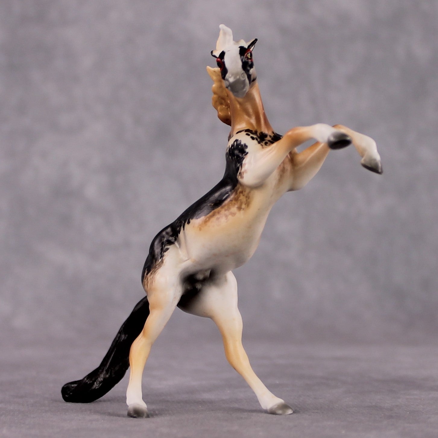 "Ossifrage" LE-3 Bearded Vulture Bird Inspired Deco Rearing Chip By Jess Hamill Menagerie Series: Central Asia MS25