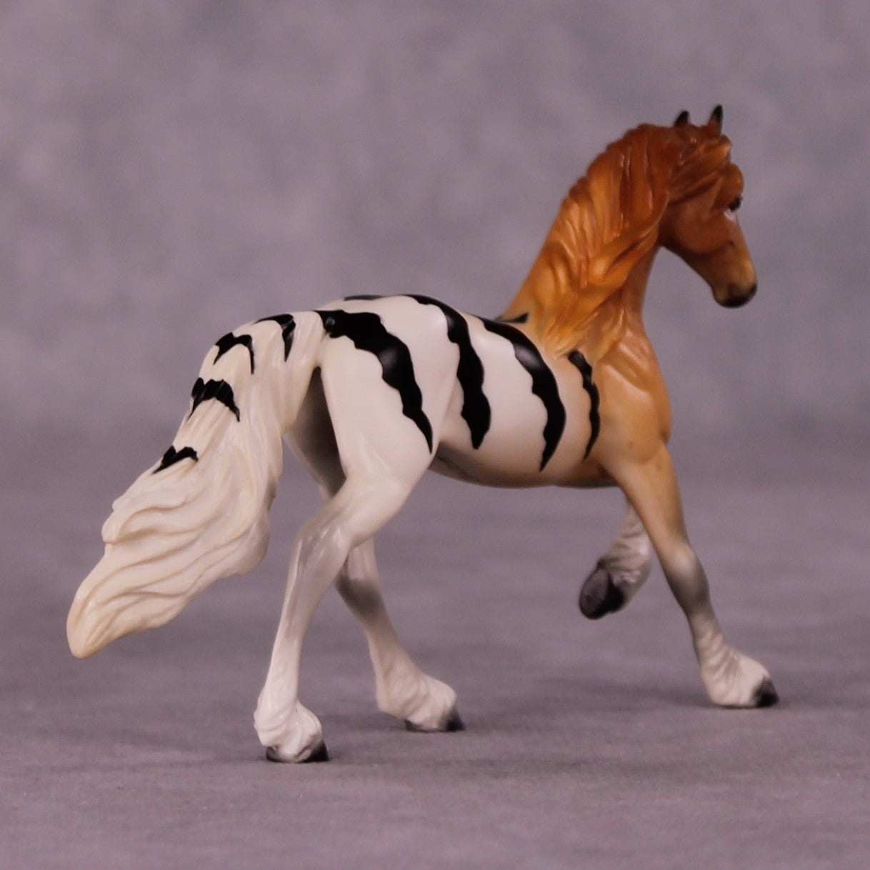Nyati OOAK Friesian Chip by Jess Hamill MS25