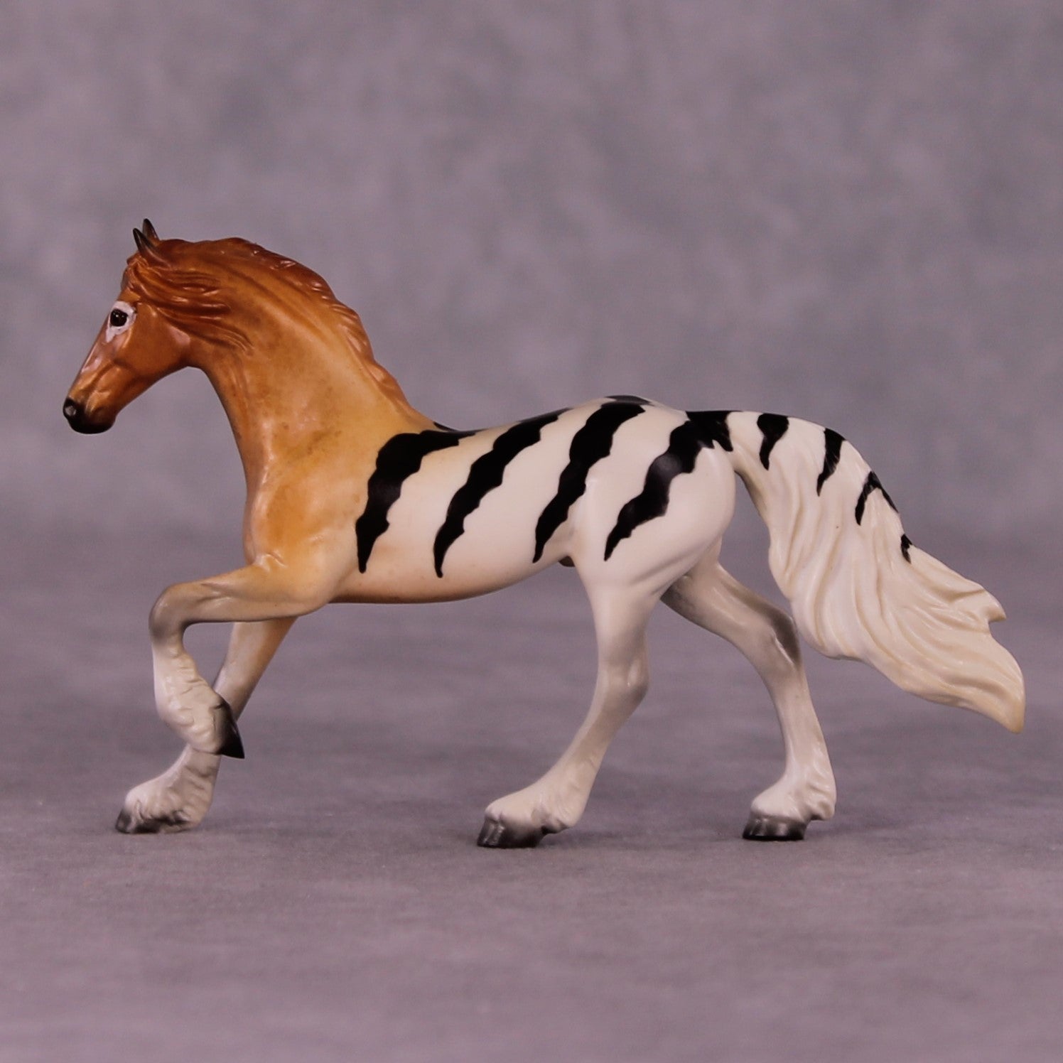 Nyati OOAK Friesian Chip by Jess Hamill MS25