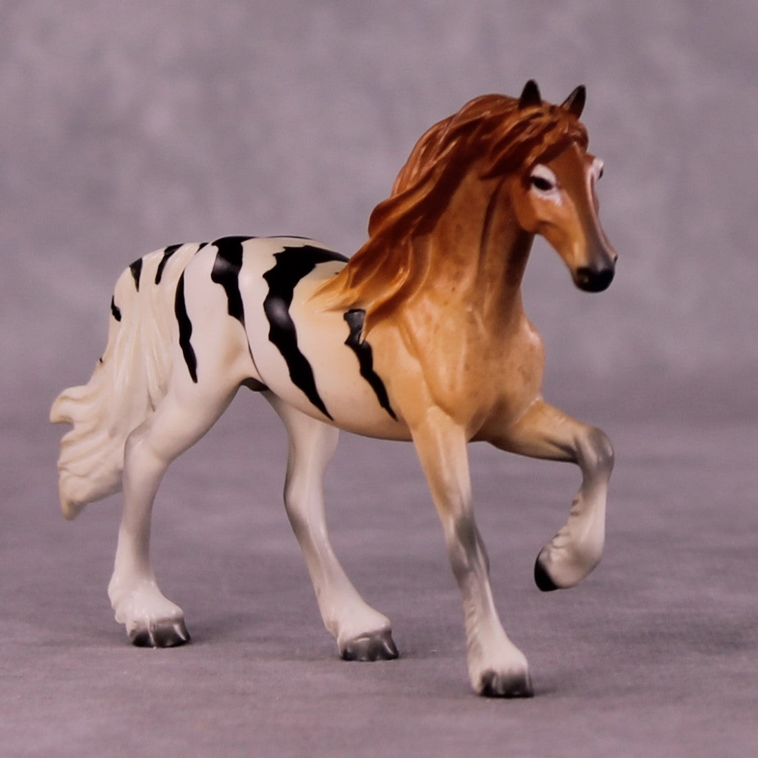 Nyati OOAK Friesian Chip by Jess Hamill MS25