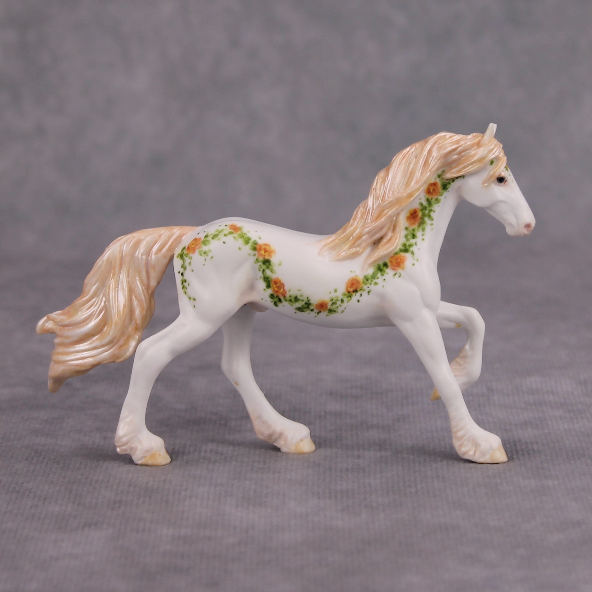 Desire Roses OOAK Decorator Friesian Chip By Andrea Thomason MHP SS1024