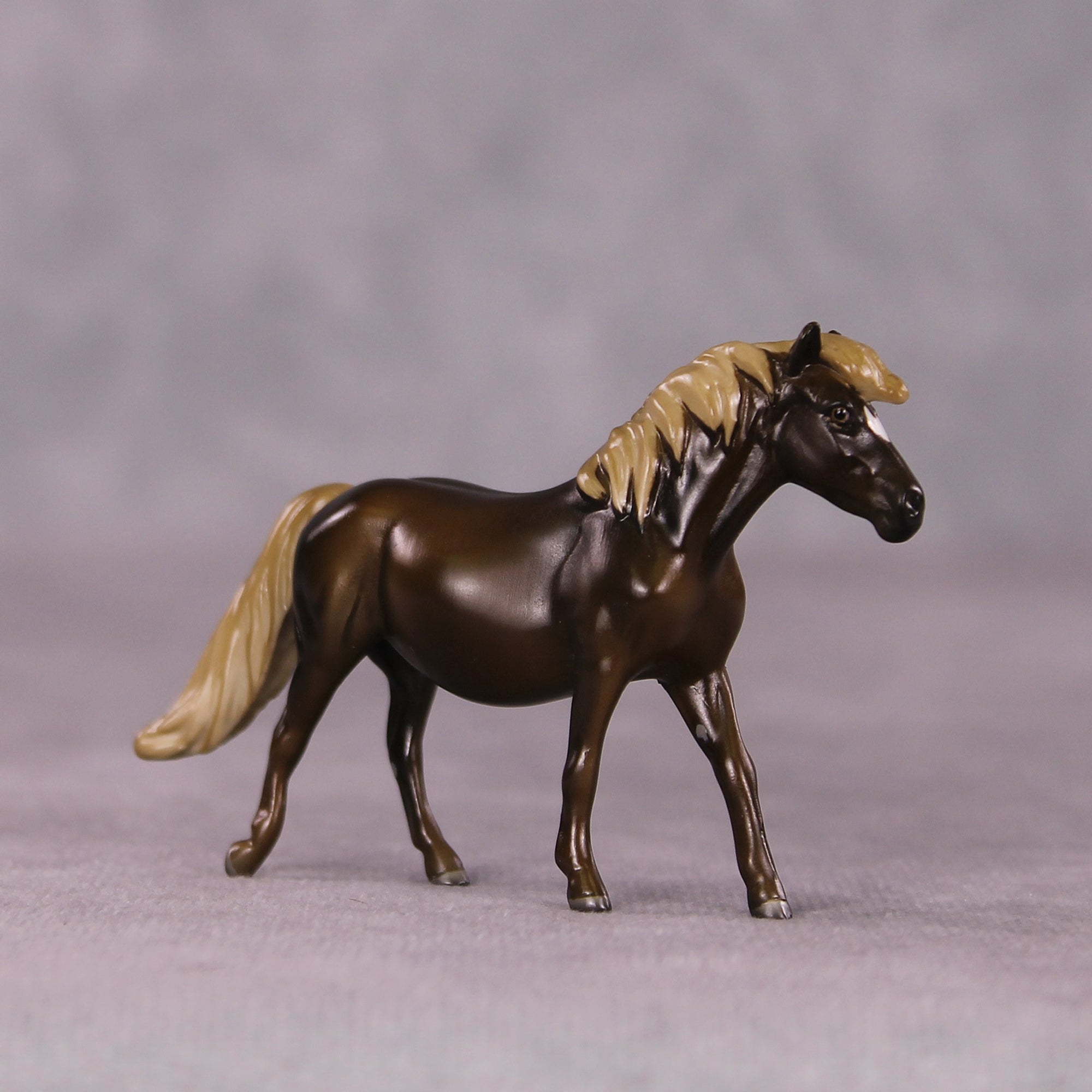 "Kori" OOAK Pony Chip by Angela Marleau SHCF25