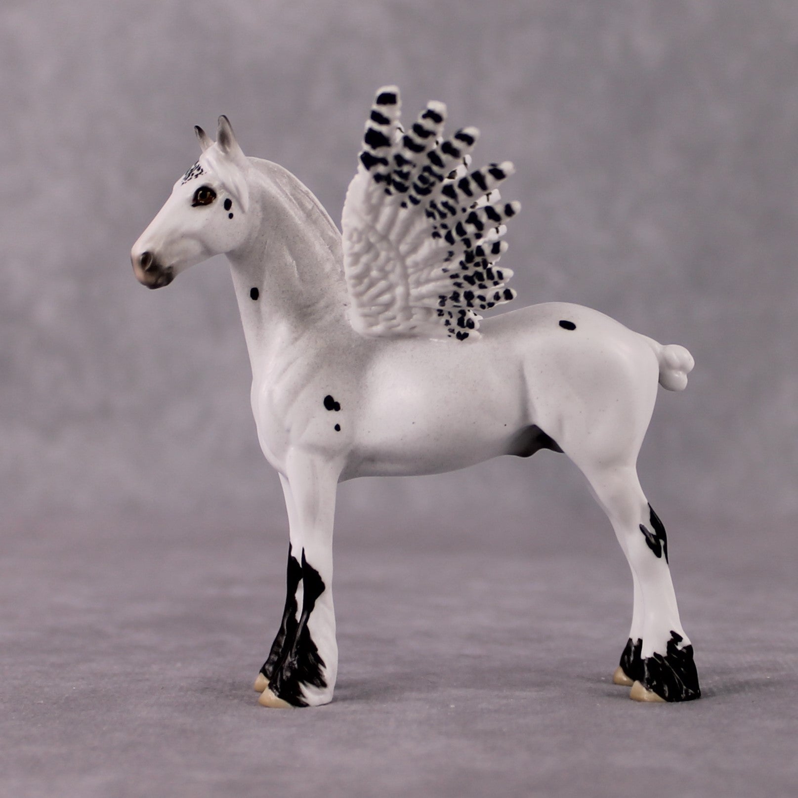 "Linnaeus" Secret Surprise Chip Drop: Superb Owl Sunday OOAK Deco Custom Draft Chip By Jess Hamill