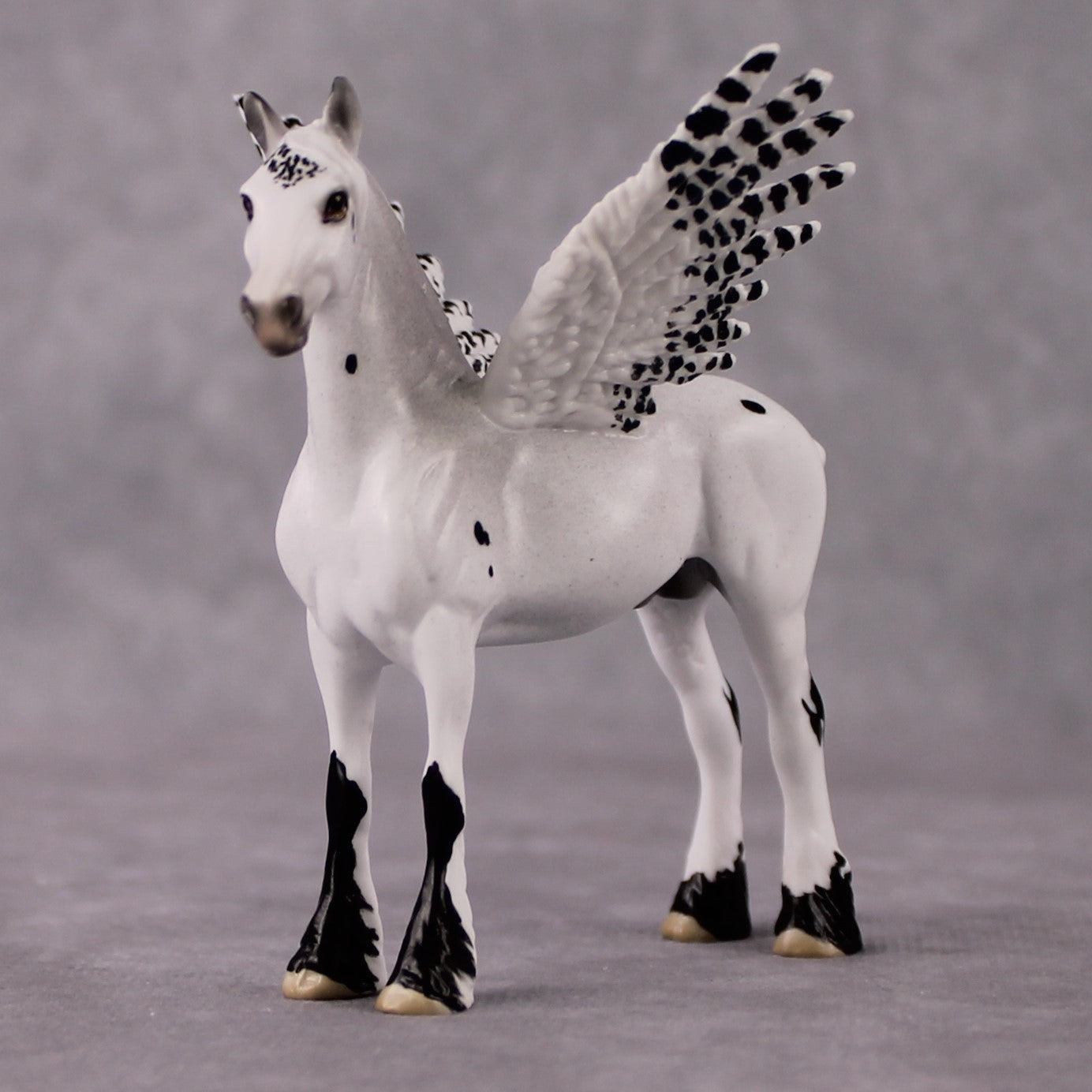 "Linnaeus" Secret Surprise Chip Drop: Superb Owl Sunday OOAK Deco Custom Draft Chip By Jess Hamill