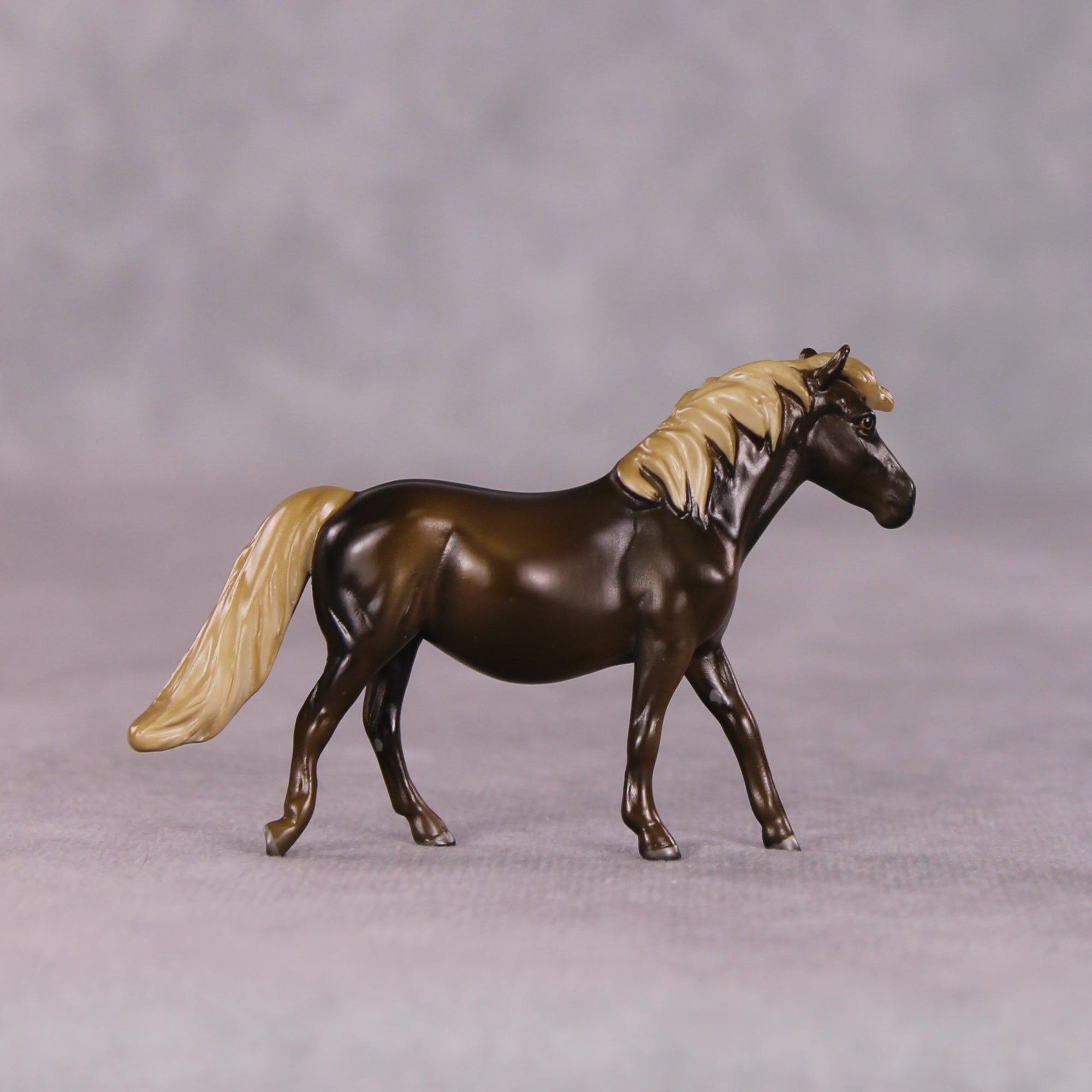 "Kori" OOAK Pony Chip by Angela Marleau SHCF25