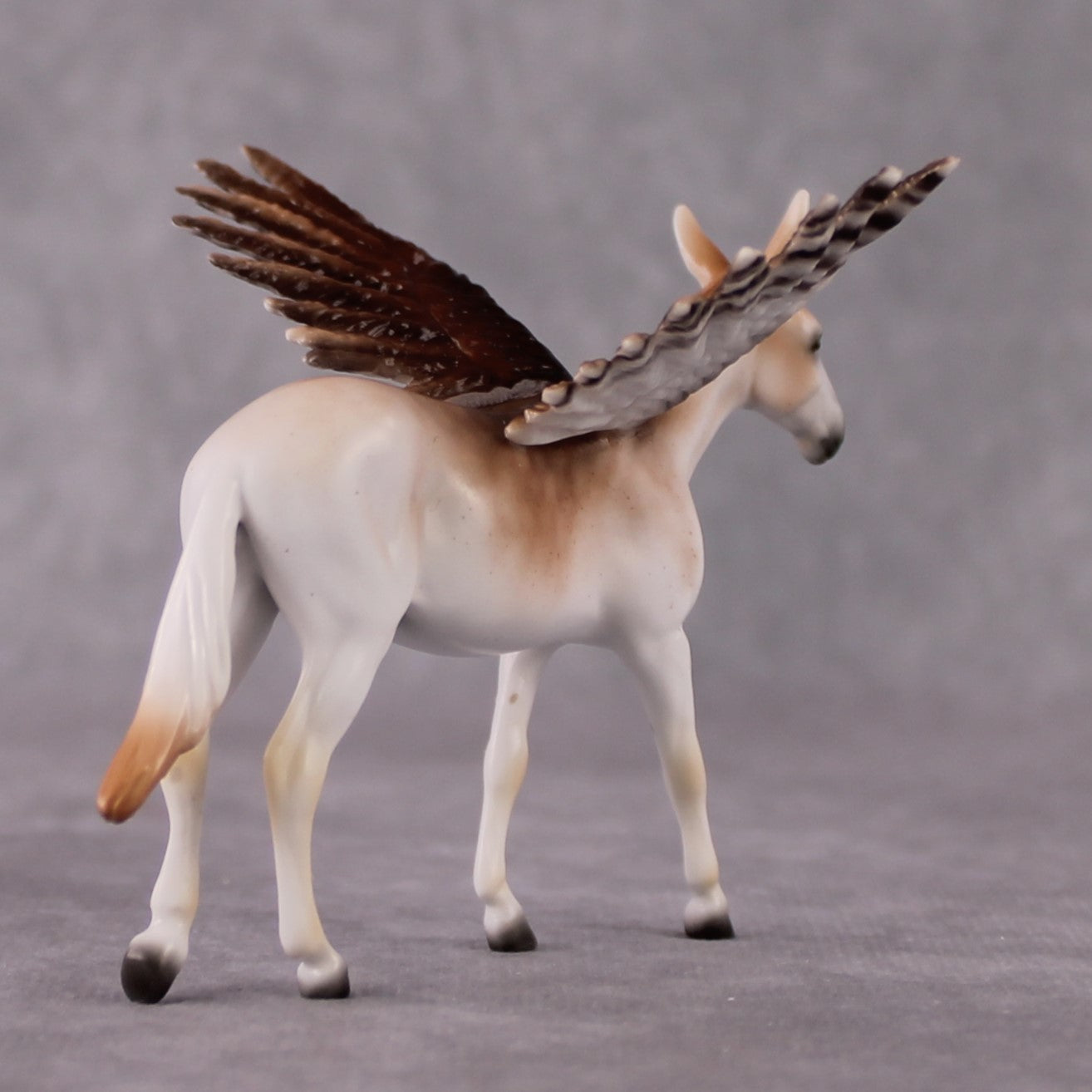 "Wail" Secret Surprise Chip Drop: Superb Owl Sunday OOAK Custom Deco Mule By Ellen Robbins