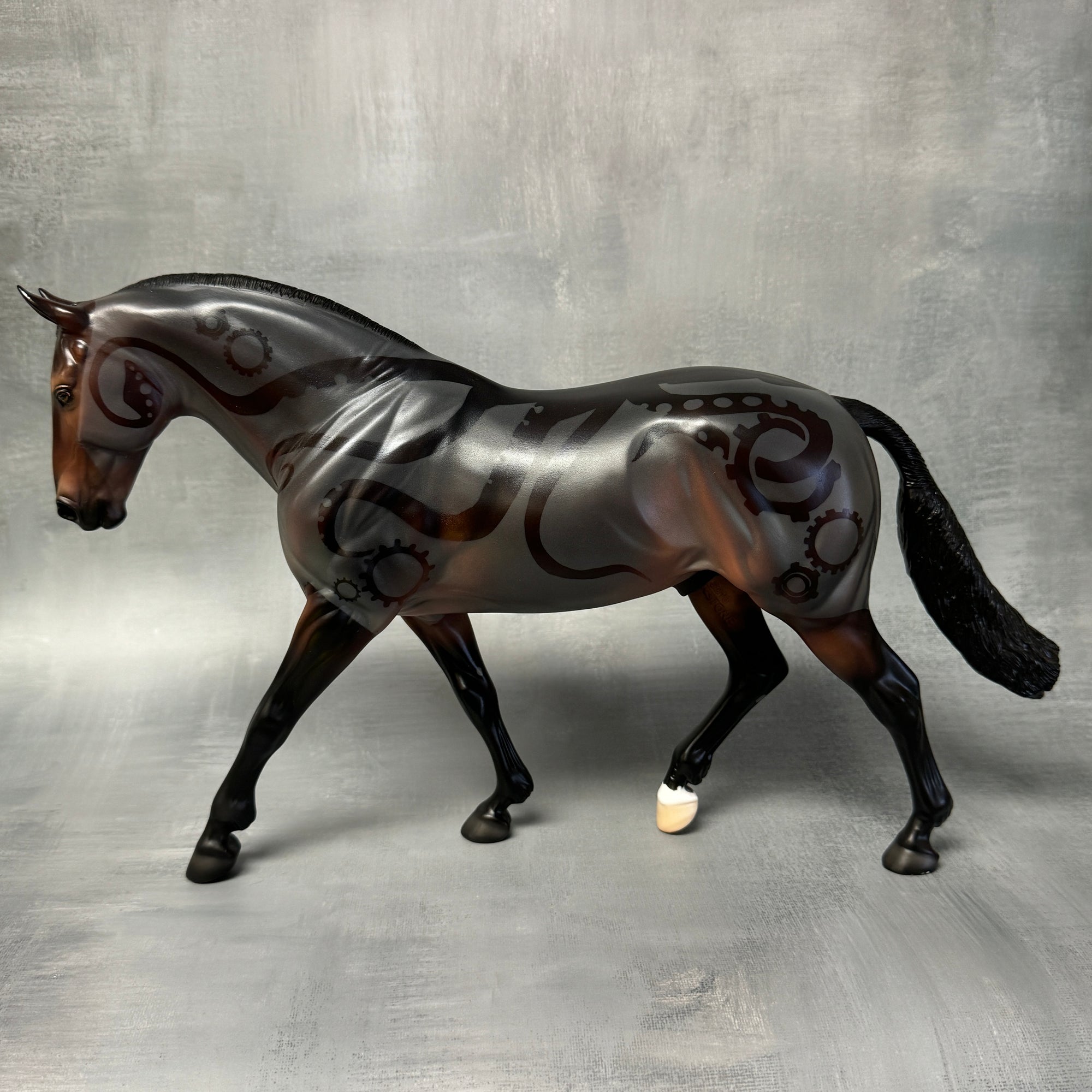 SAMPLE Nautilus - Blanket Clipped Bay Irish Draft with Anchor Brand By Ellen Robbins Classic Literature Series 2023 SS824