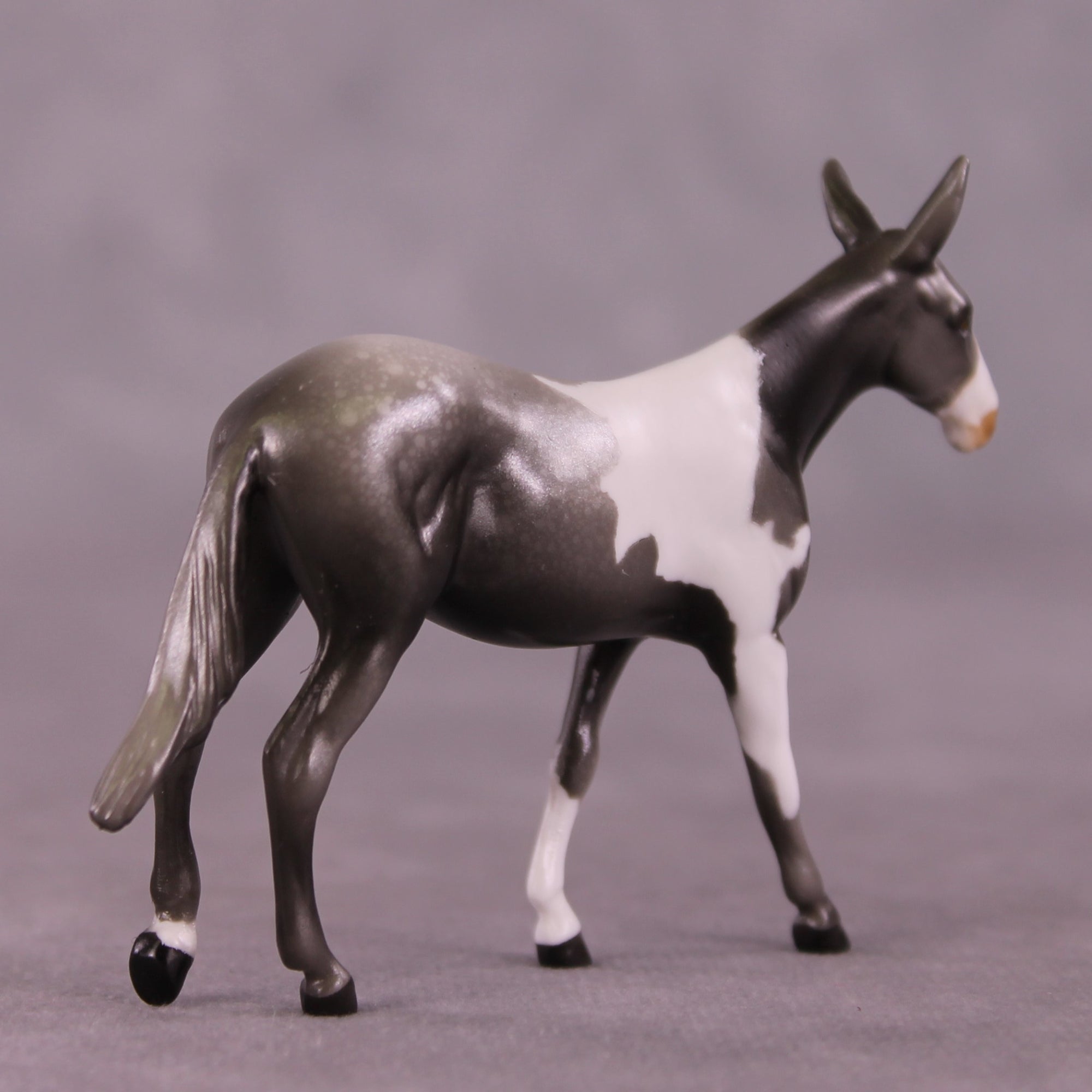 English Breakfast OOAK Mule Chip by Kike Duarte EQ25